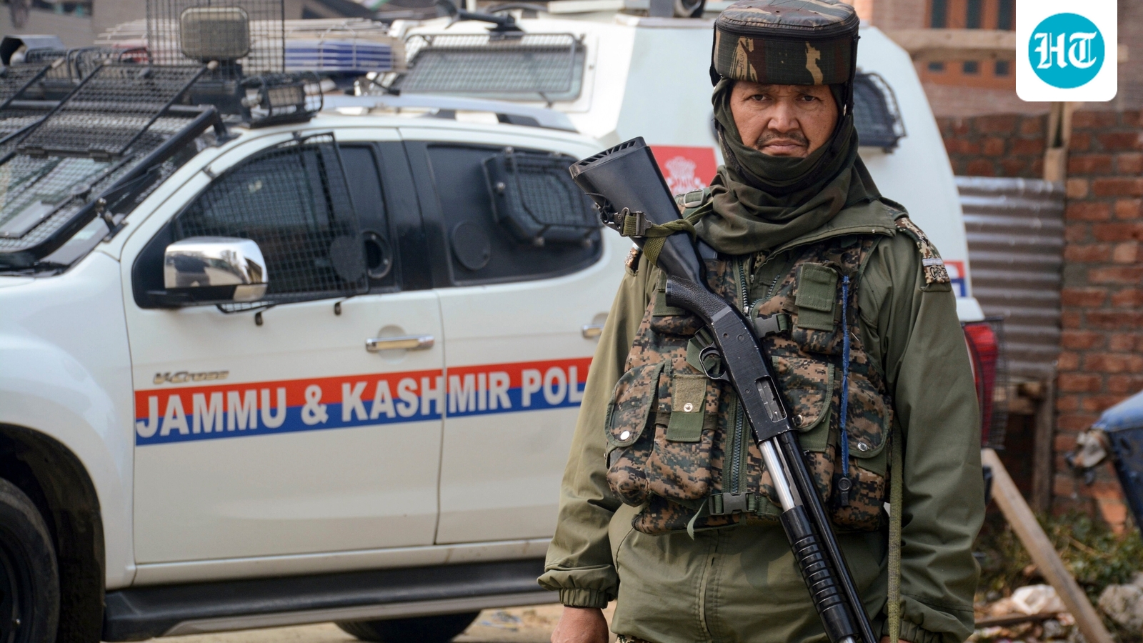 4 killed, several injured after road accident in Jammu and Kashmir's Budgam