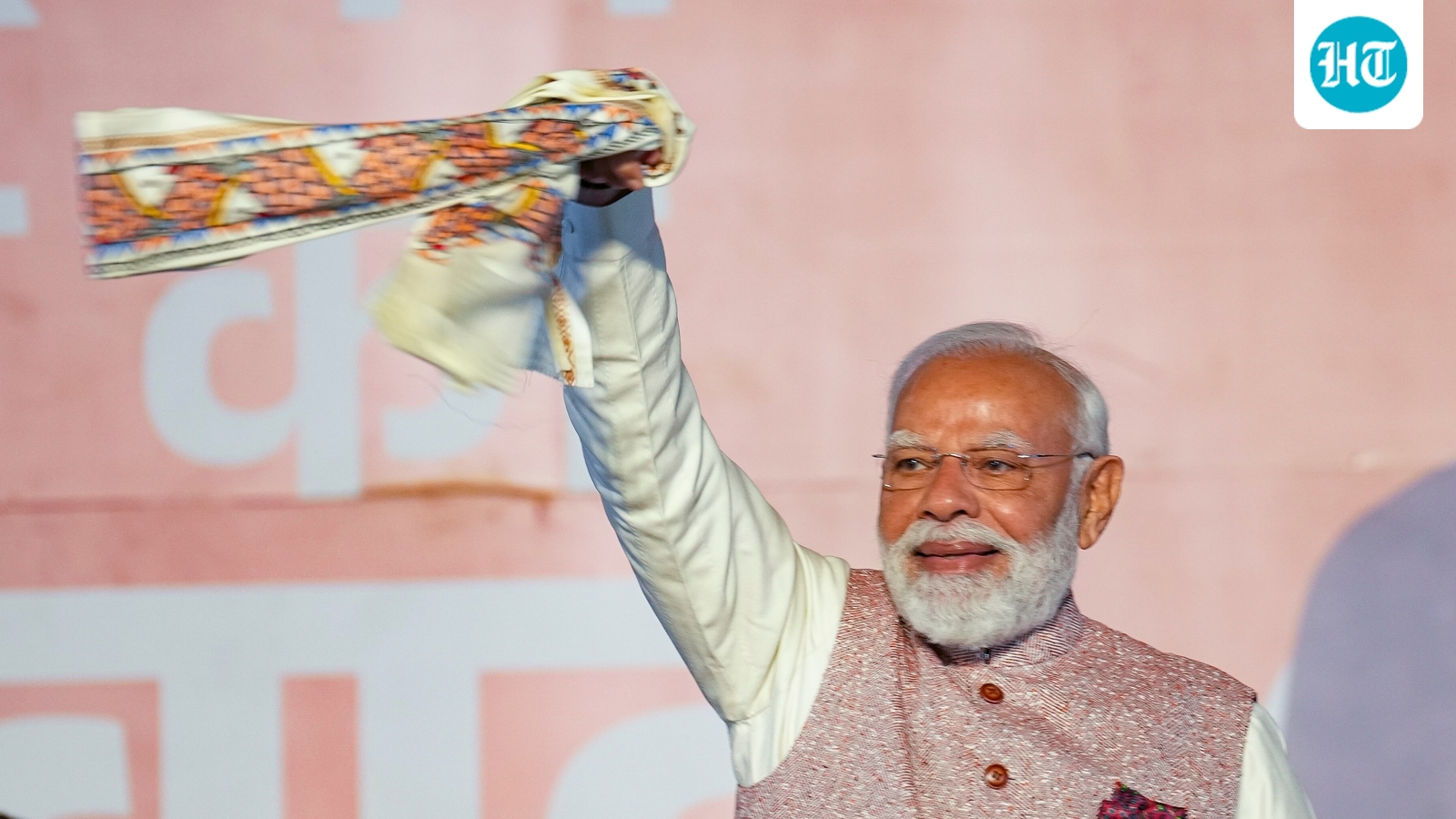 ‘Garda uda diya’: Modi celebrates NDA's Bihar victory with a waving ‘gamchha’