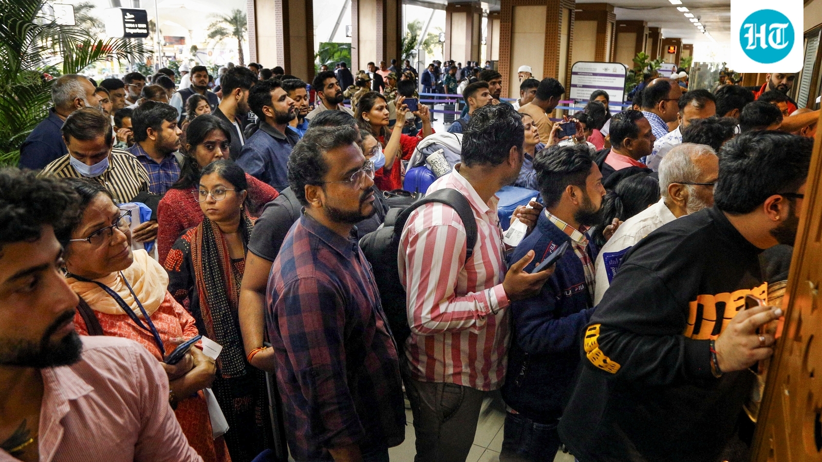 IndiGo flight cancellations live updates: Civil aviation minister blames airline's 'mismanagement' with crew