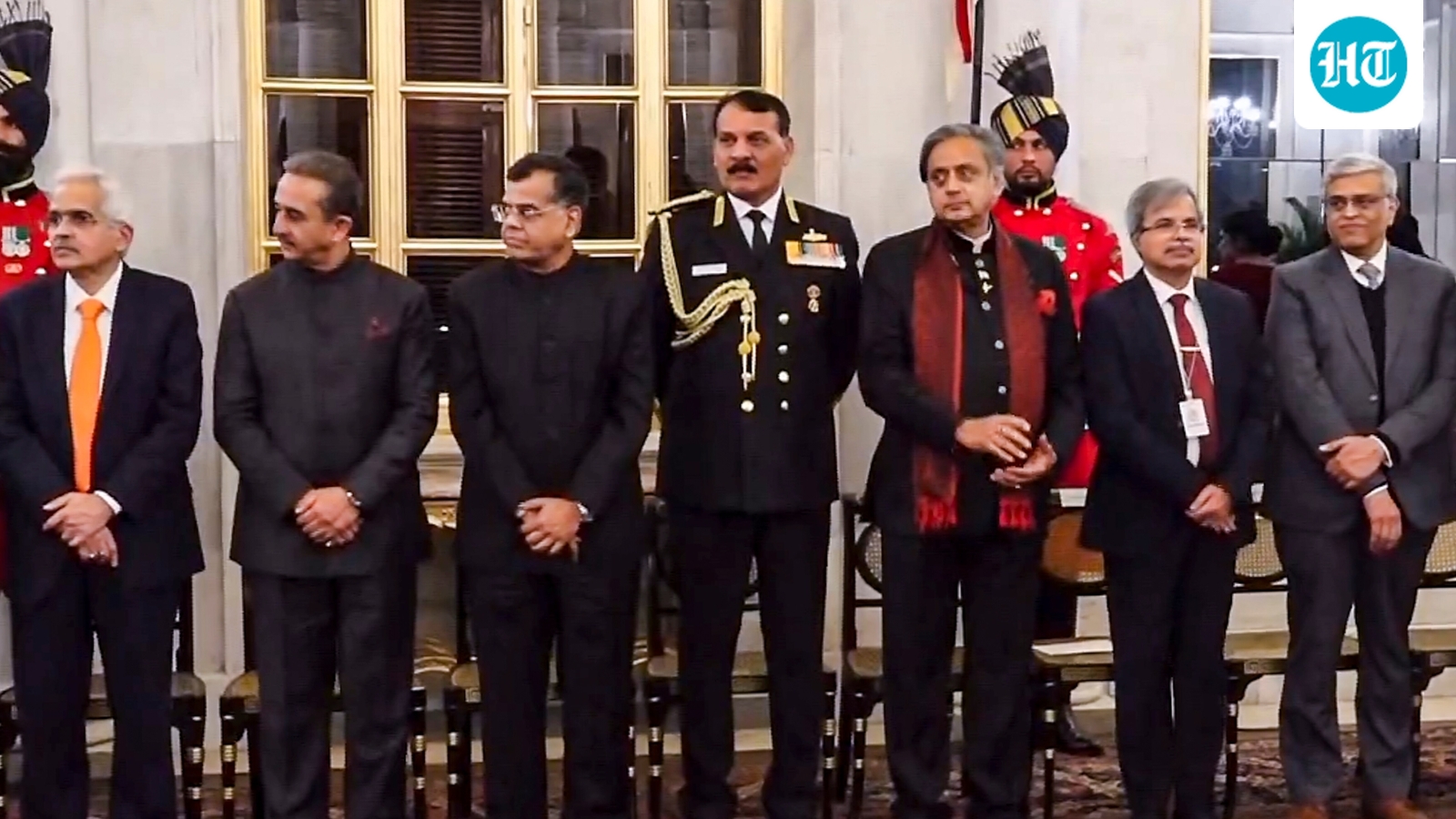 Shashi Tharoor meets Nirmala Sitharaman, S Jaishankar at official dinner for Putin at Rashtrapati Bhawan | Video