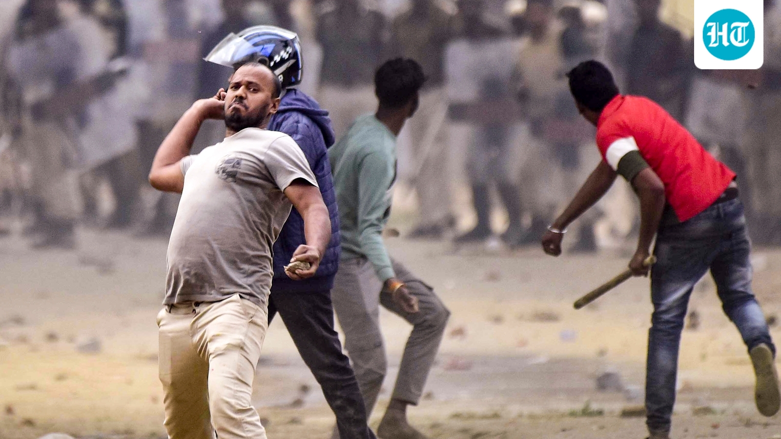 Bombs hurled, firing reported in clash in south Kolkata, 10 held