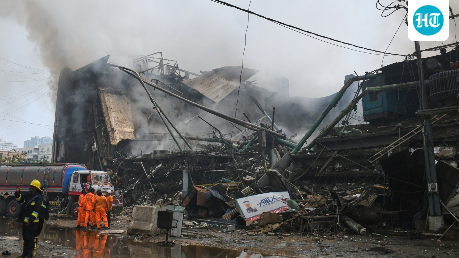 At least 6 dead in Karachi shopping mall fire, 38 missing as part of building collapses