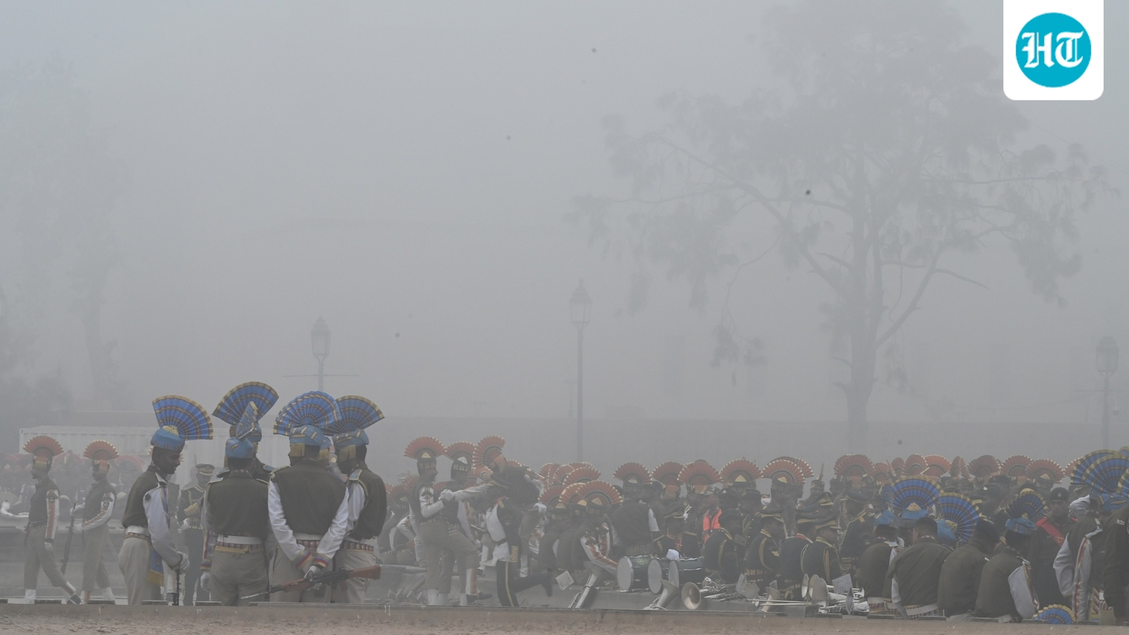 AQI 440: Air crisis relapse bathes Delhi in toxic haze
