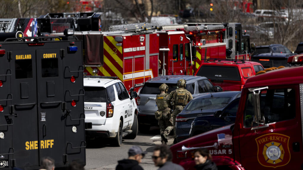 Assailant dead after ramming vehicle into Michigan synagogue