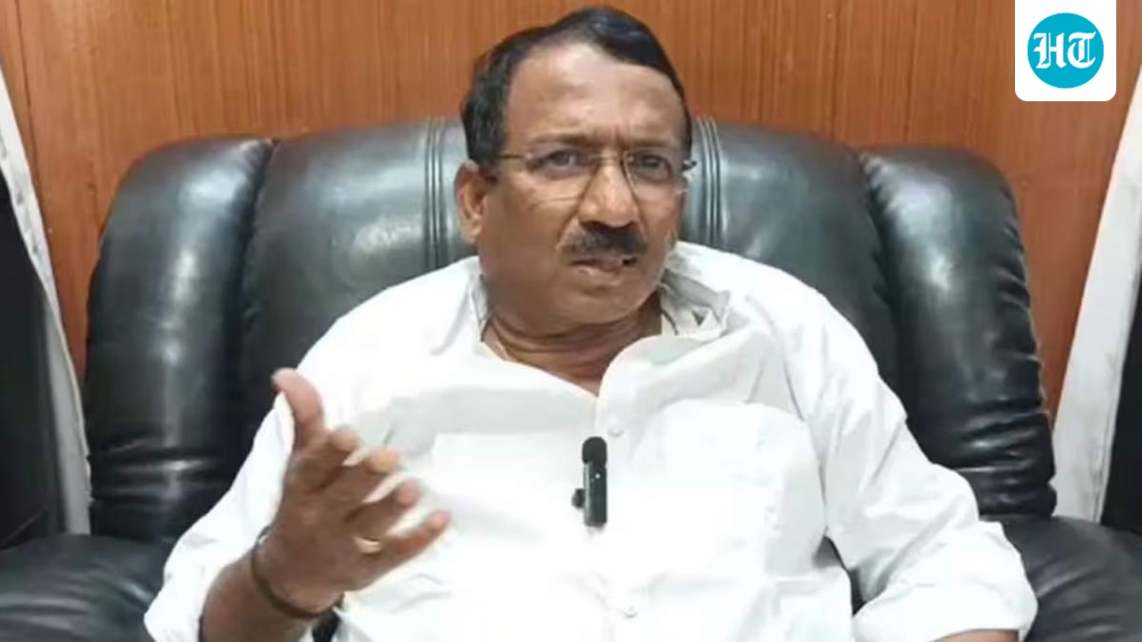 BJP stages stir on corruption in excise dept
