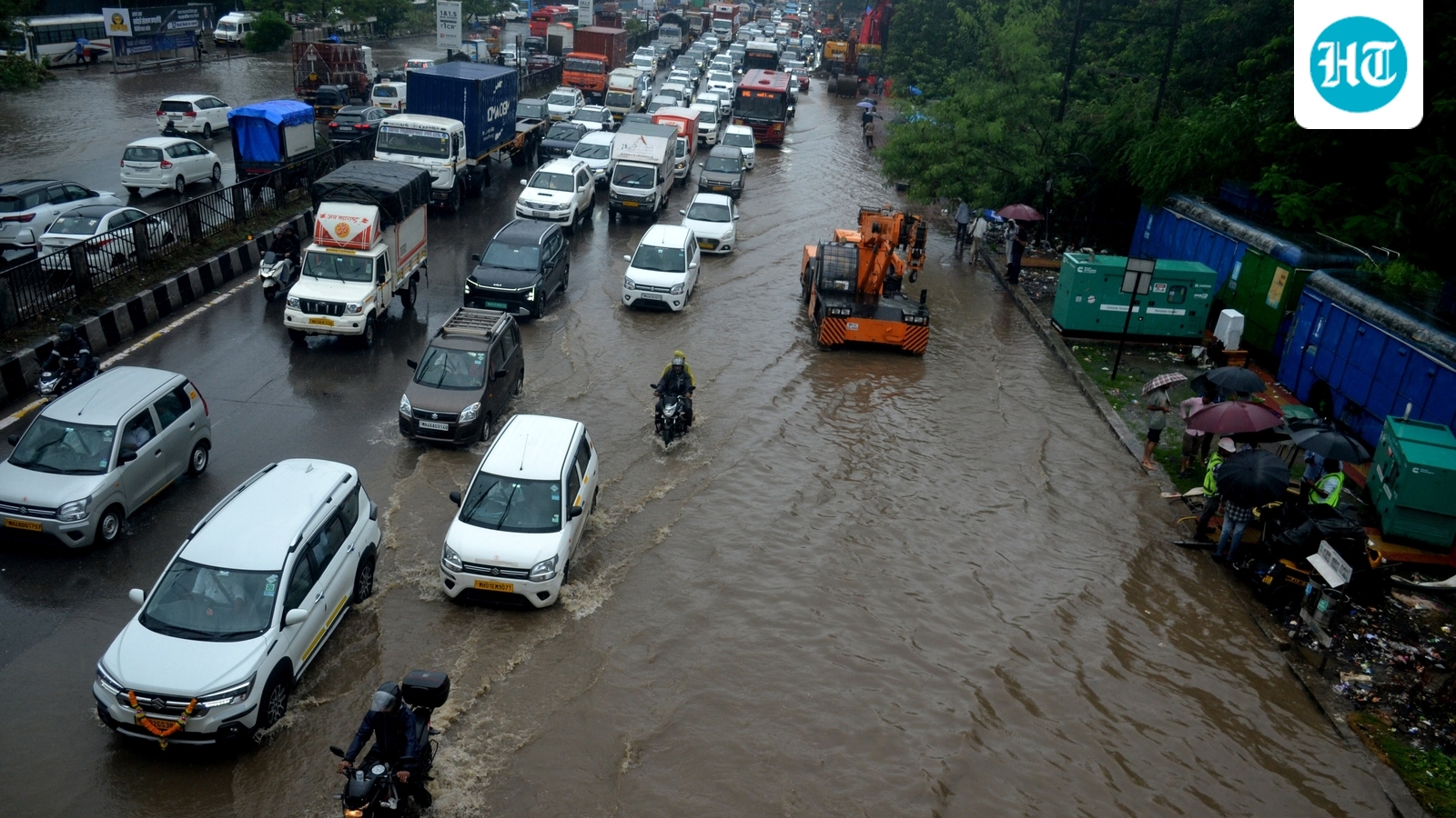 9 dead as heavy rain, landslides wreak havoc in several states