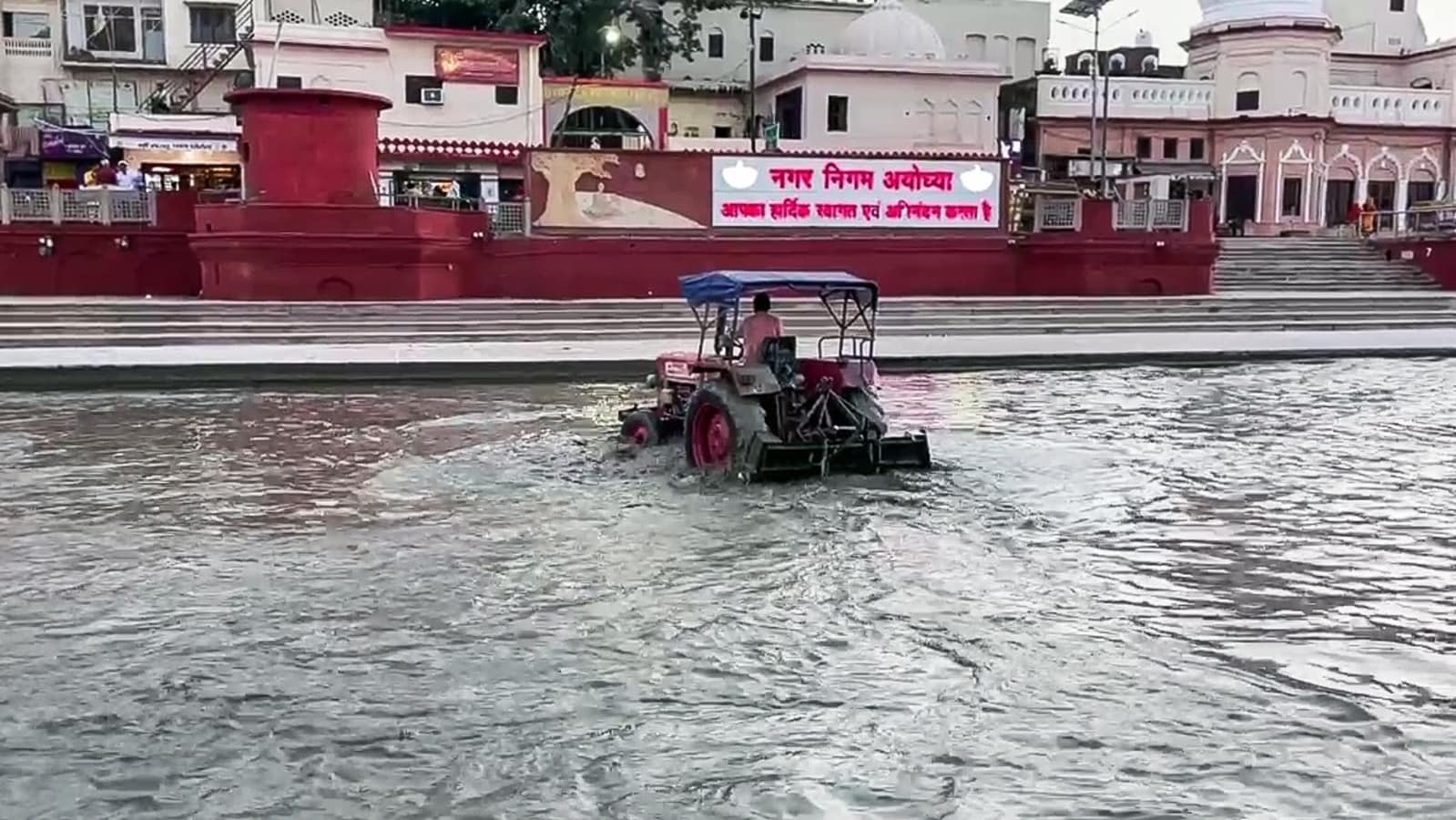 Ayodhya: New spectator gallery at Ram Ki Paidi to seat 20,000 devotees