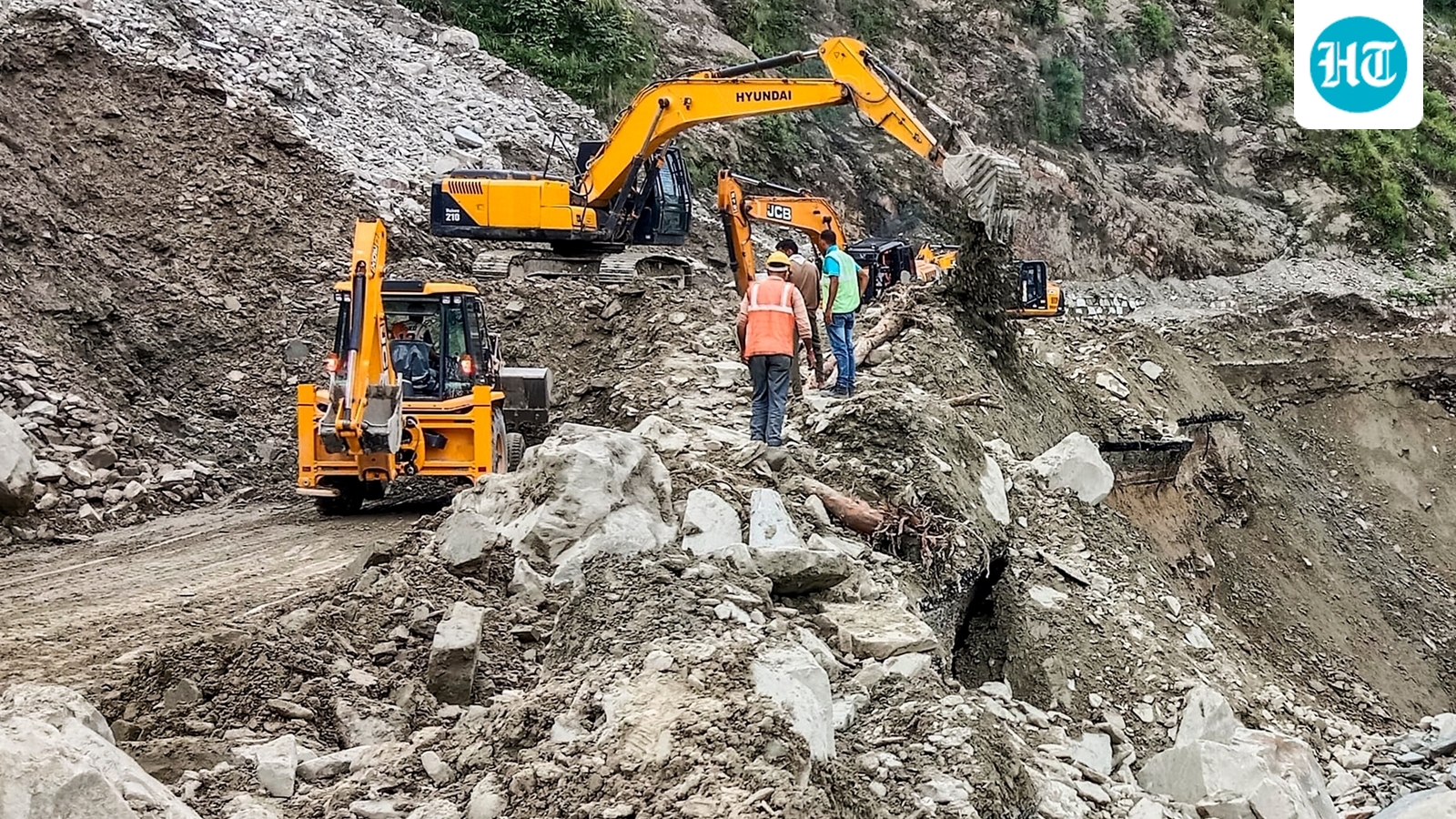 Landslide in J&K's Kishtwar leaves 1 dead; 235 rescued amid heavy snowfall