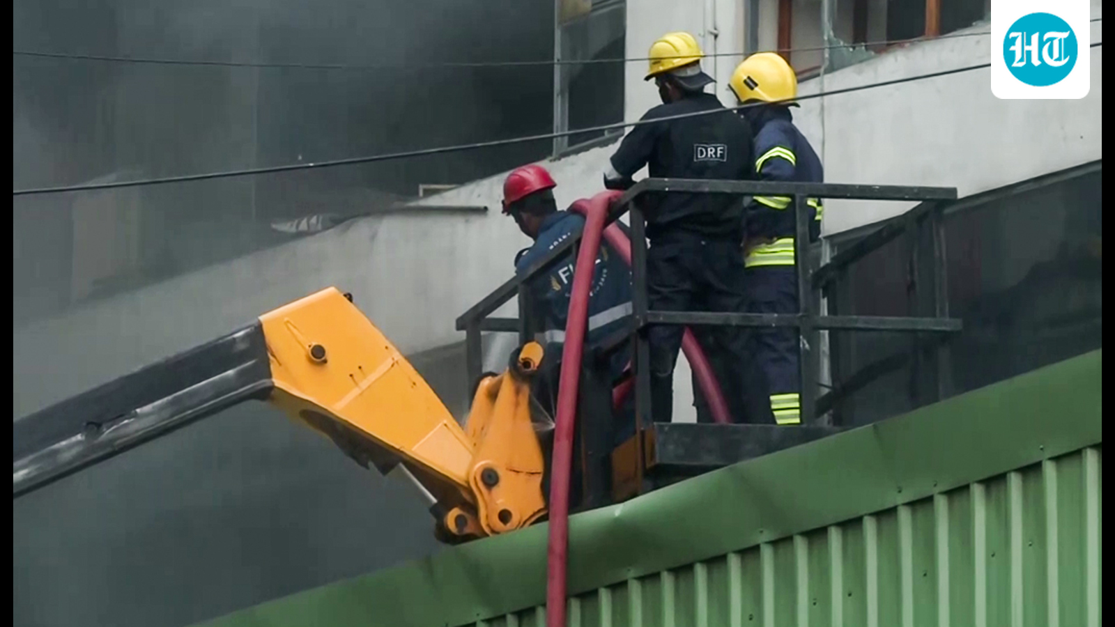 Major fire in furniture shop, 5 feared trapped in Hyderabad