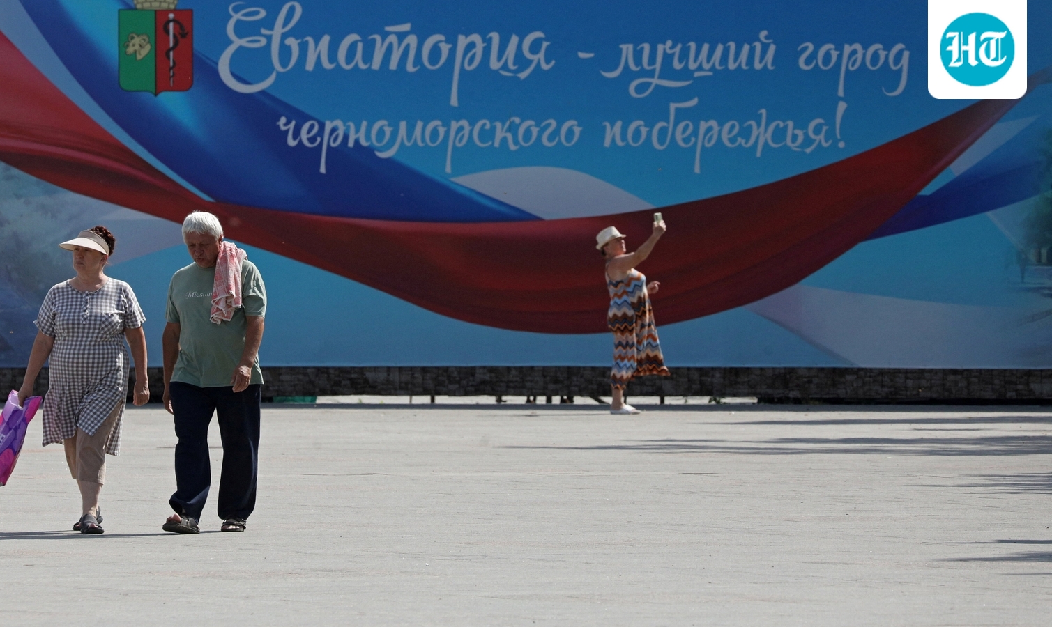 Russians Feel the War’s Hardships as Ukraine Pummels Crimea
