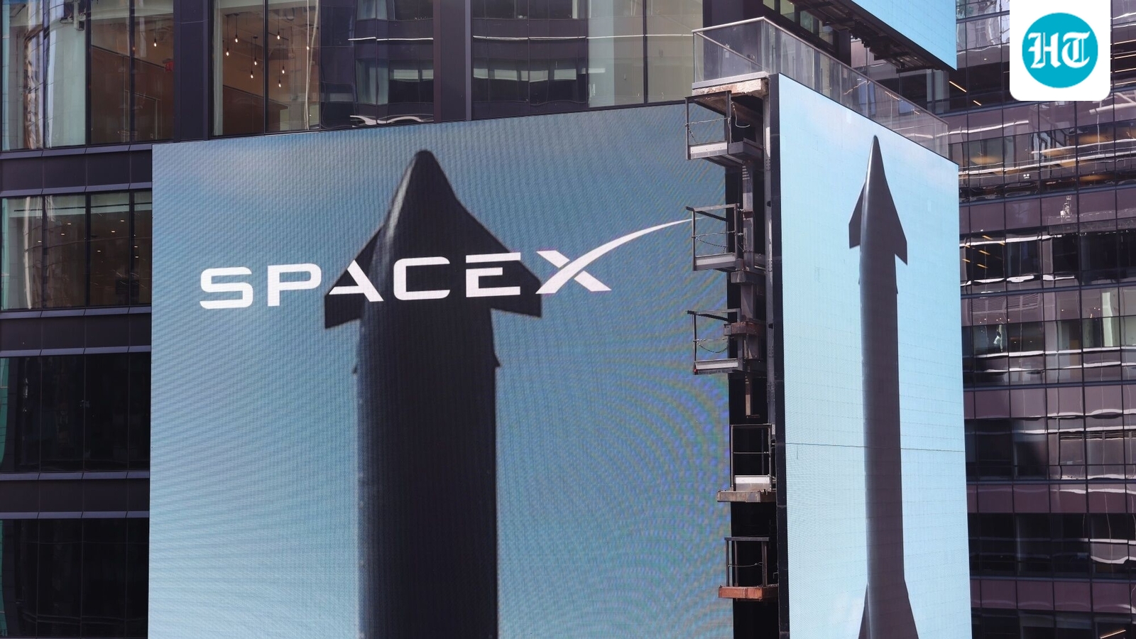 Elon Musk holds only 46.4% of SpaceX, but who owns the remaining shares?