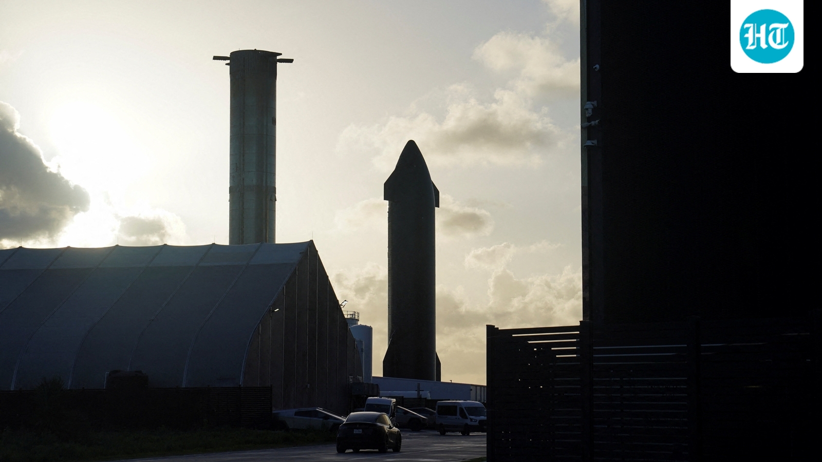 Emboldened by SpaceX, Investors Are Piling Into All Things Space