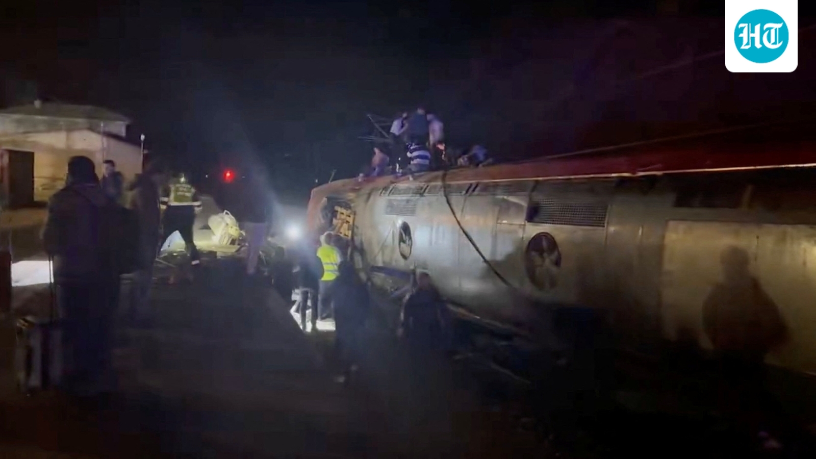 21 killed in ‘very strange’ crash of high-speed trains in Spain | What happened