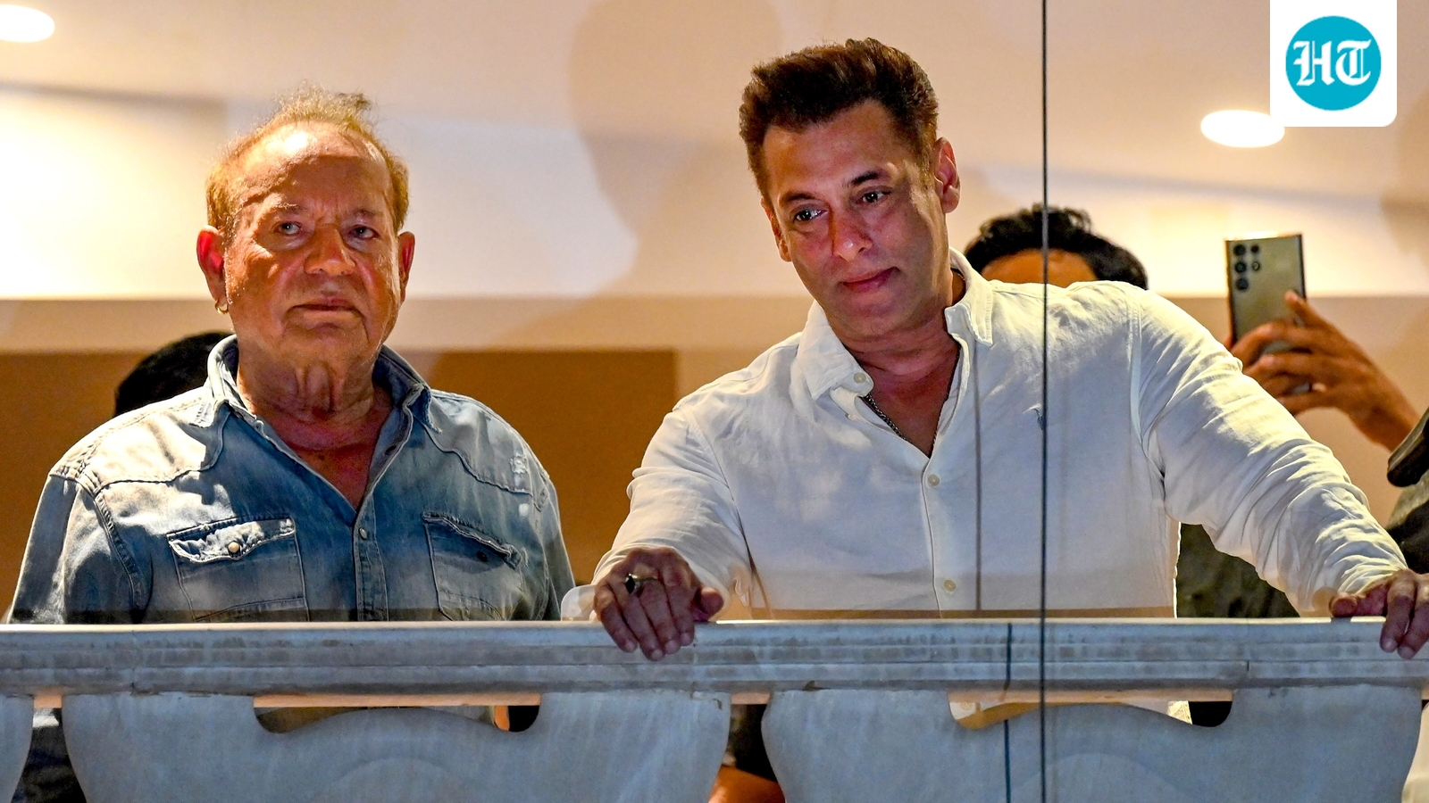 Salim Khan ‘recovering slowly’ after hospitalisation, new pic surfaces online