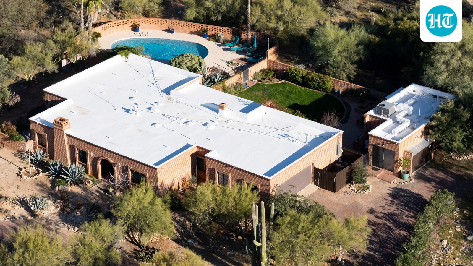 What's happening outside Nancy Guthrie's home? Multiple PCSD officers seen at Tucson location, ‘A car parked…