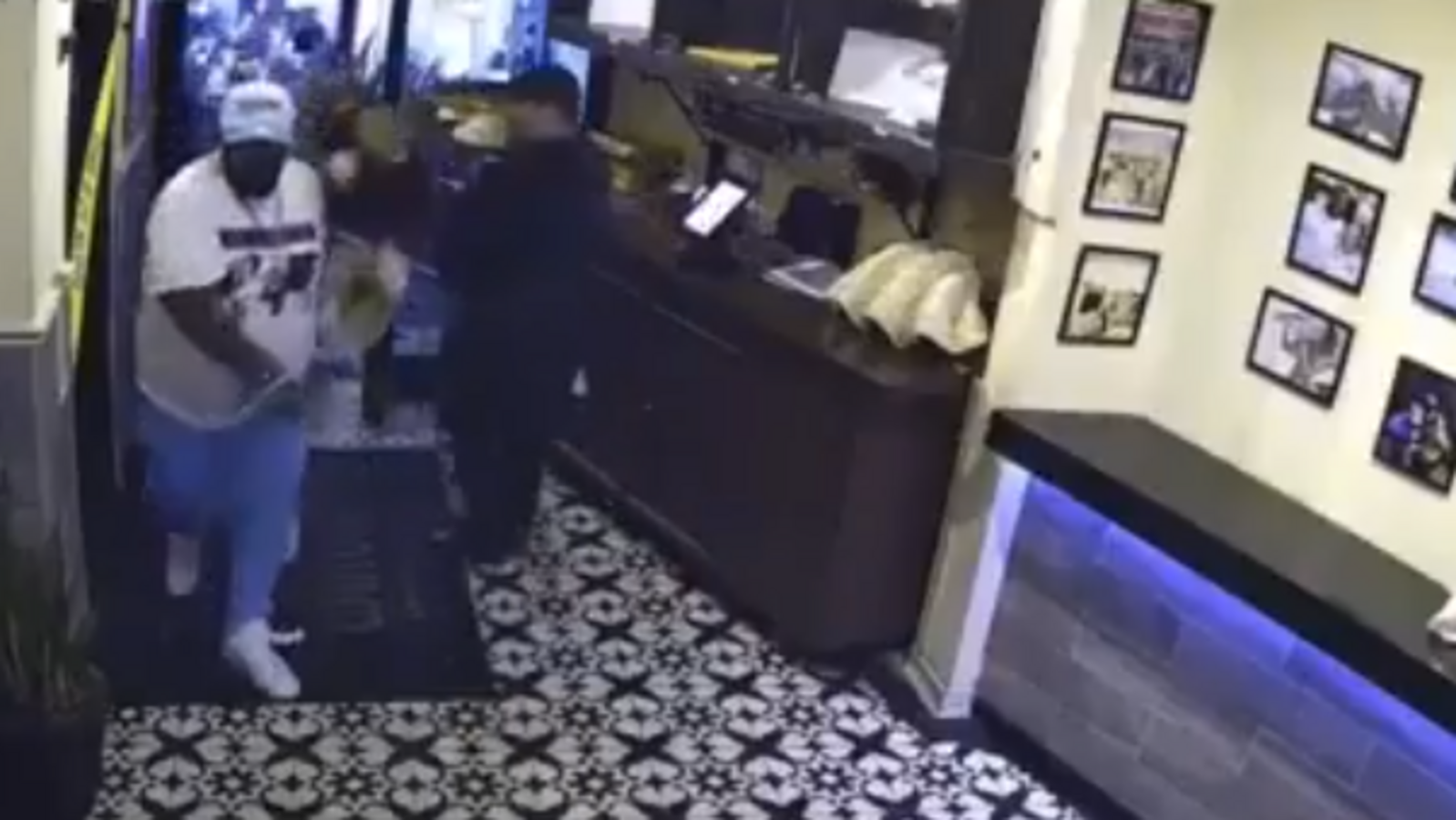 Miami: Viral video shows angry diner flipping server's tray on Mother’s Day, faces backlash