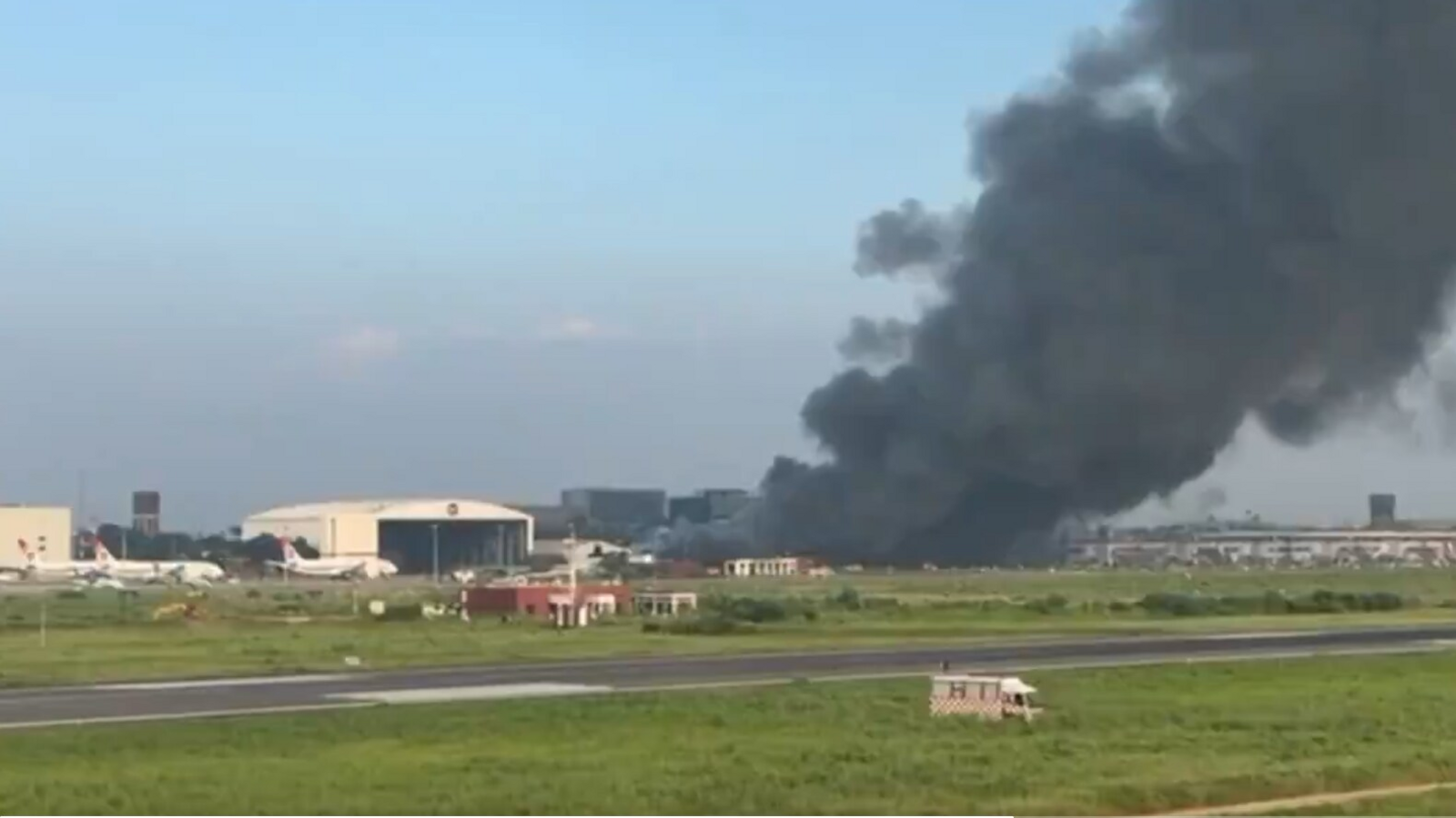 Bangladesh: Massive fire near Dhaka airport, flight operations suspended | Video