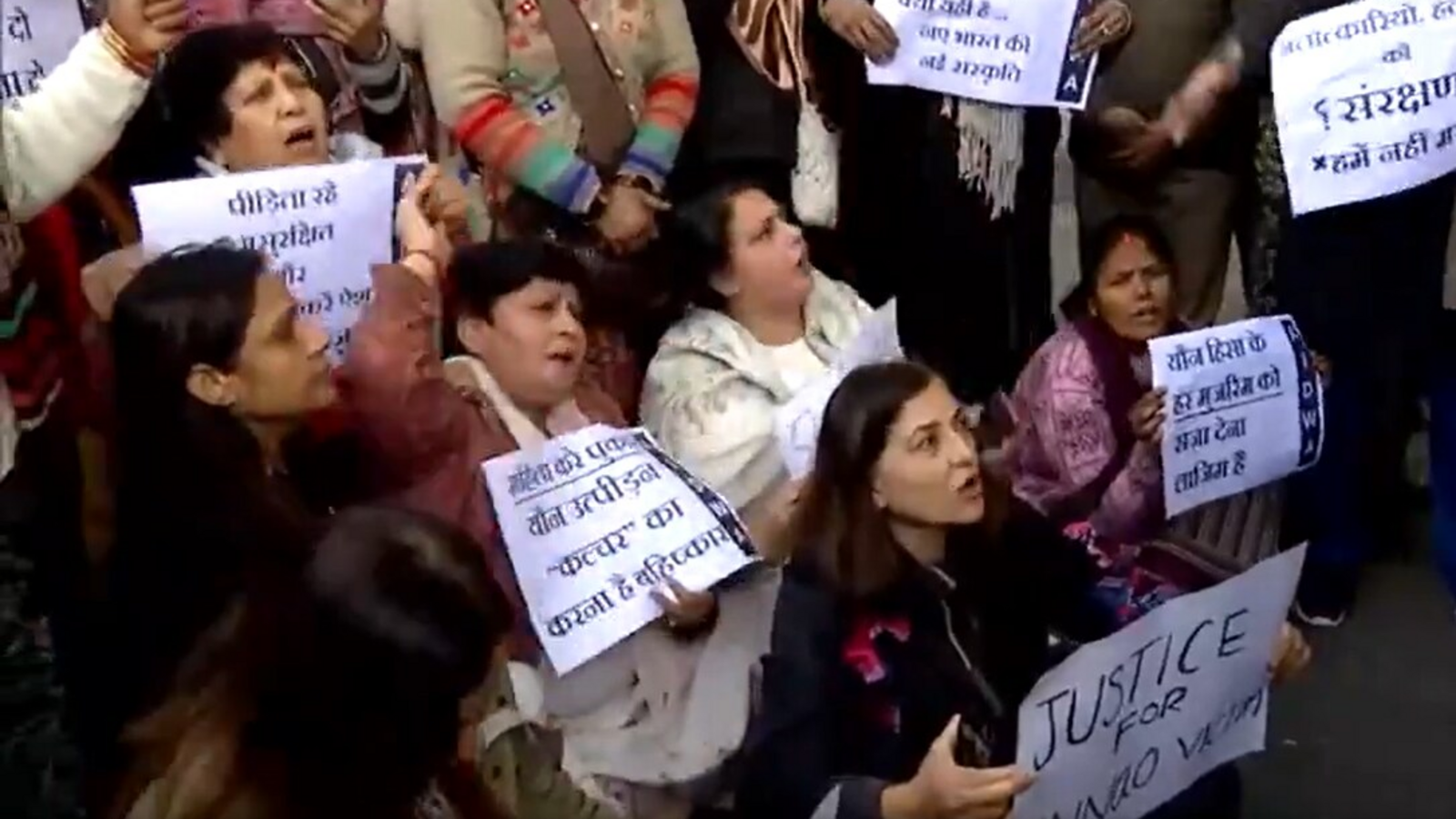 Protest outside Delhi HC over bail in Unnao rape case, survivor's mother says ‘hang the guilty’