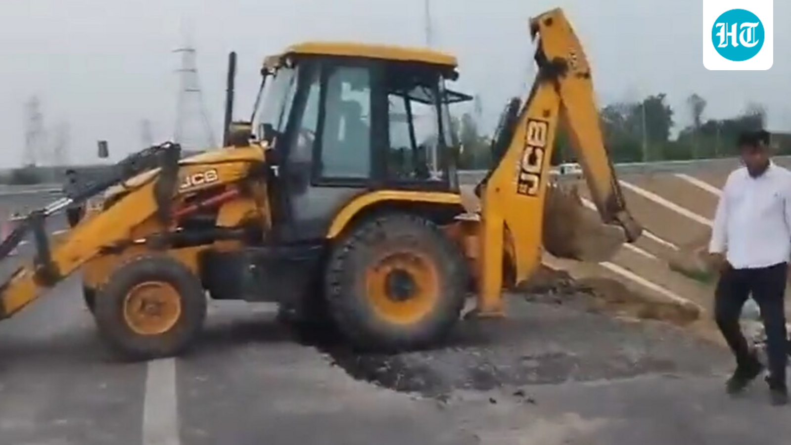 Unnao link road to Ganga Expressway damaged in UP's first rain, 2 months after inauguration