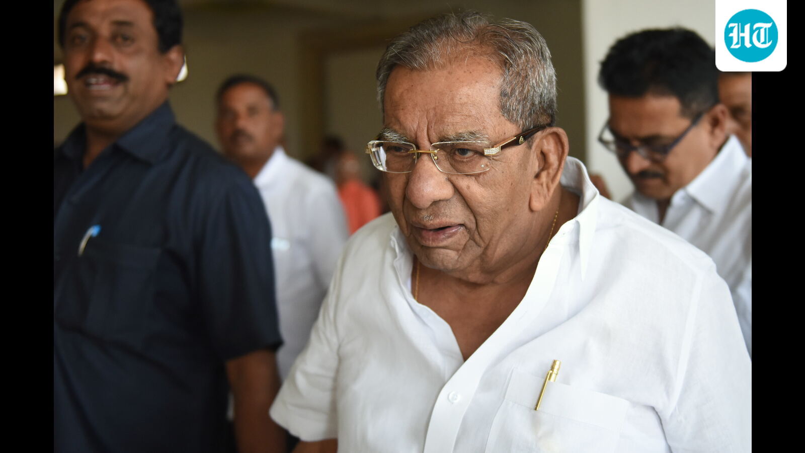 Veteran Congress leader Shivashankarappa laid to rest