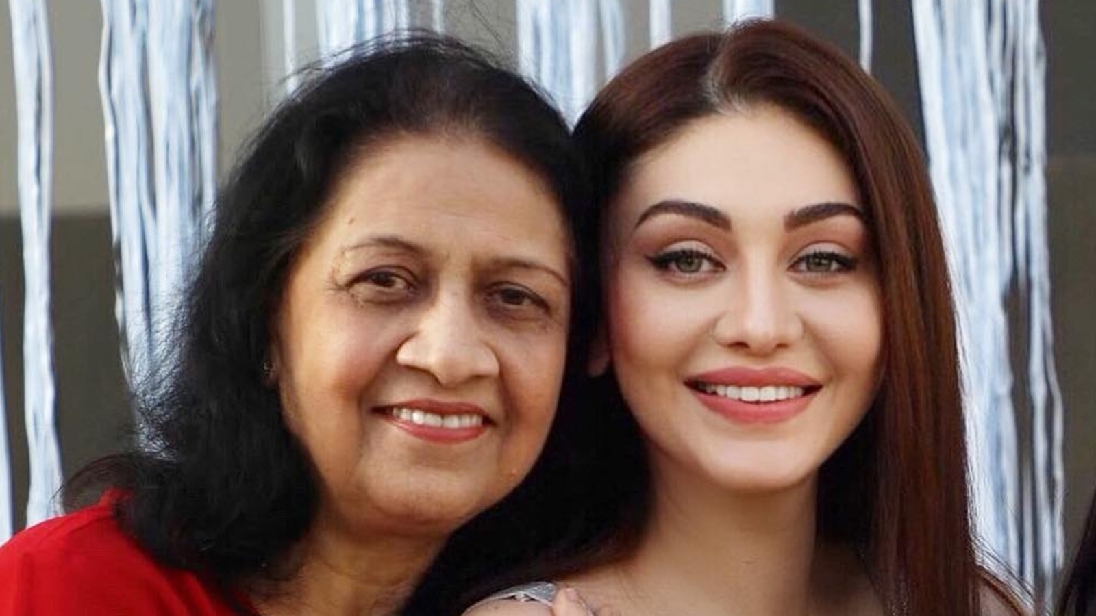Shefali Jariwala's mother weeps inconsolably as she leaves Mumbai hospital hours after daughter's death