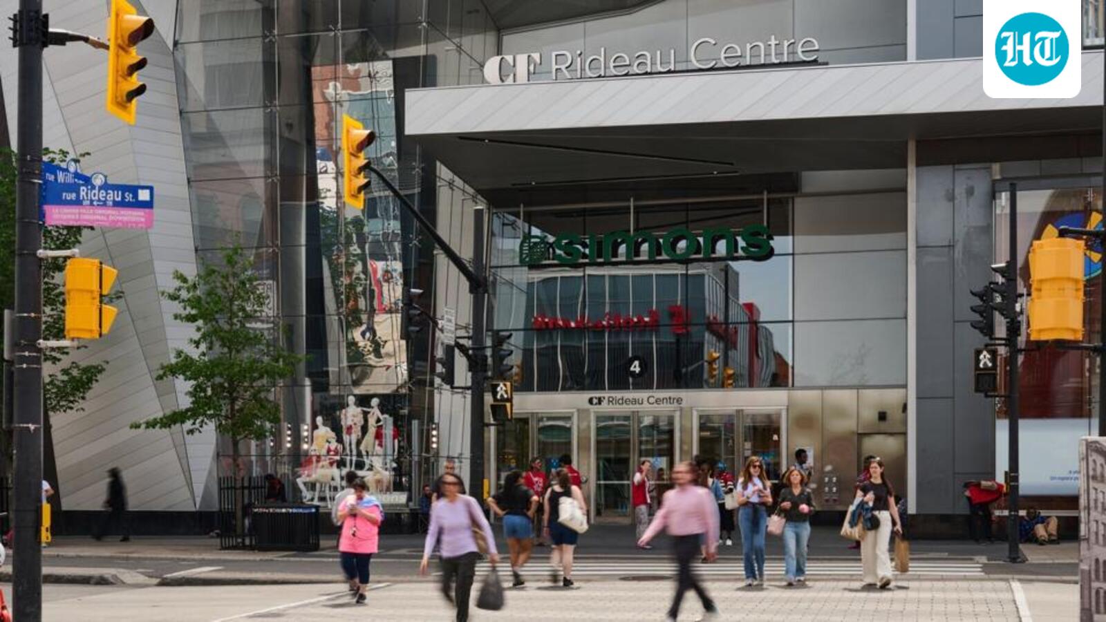 Canada’s population continues to fall amid lower intake of temporary residents
