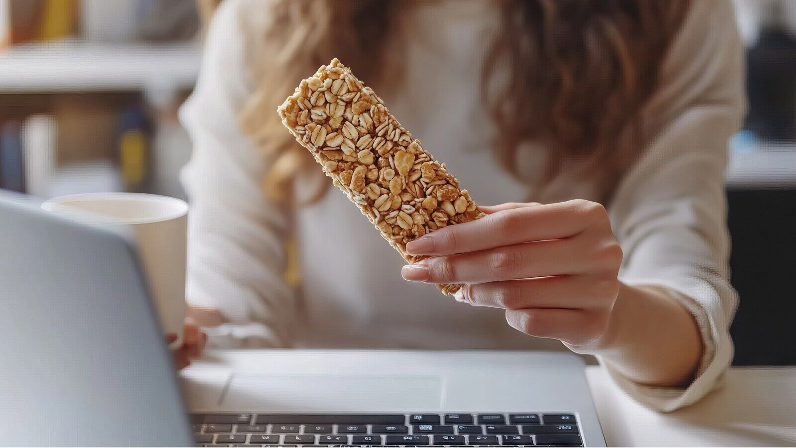 10 guilt-free healthy snacks for office to overcome afternoon slump