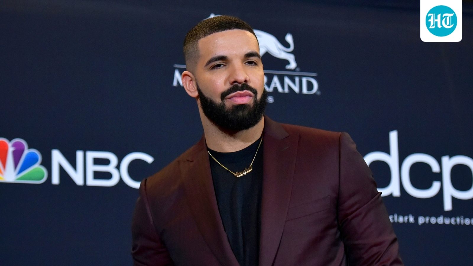 Drake posts fun pic with Jessie Reyez after baby momma Sophie Brussaux marries Muay Thai fighter; ‘living best life’
