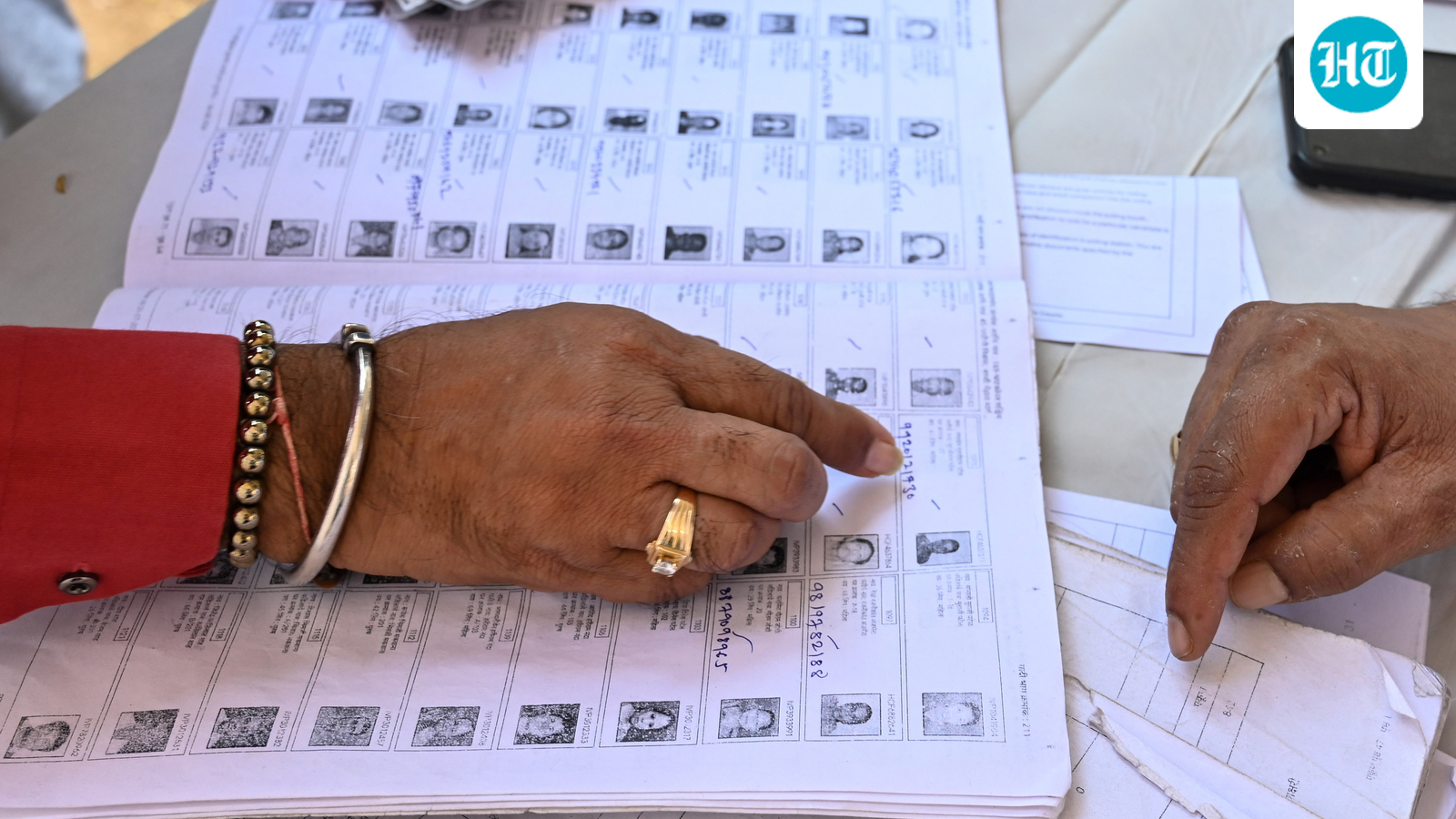 EC transferred 483 officials in Bengal vs 23 in other poll states