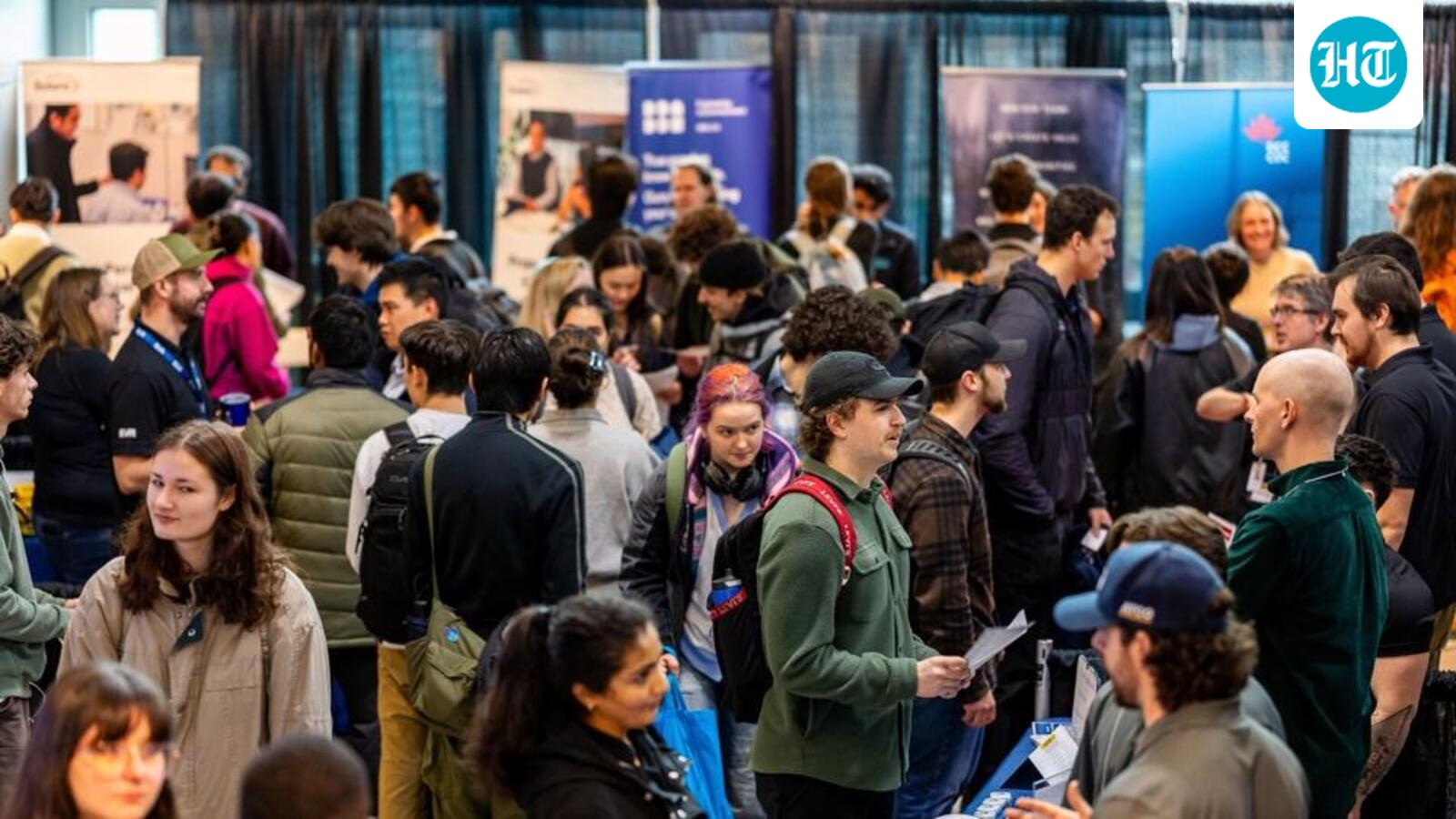 Canada recorded decline in population in 2025, dropped by 102,436