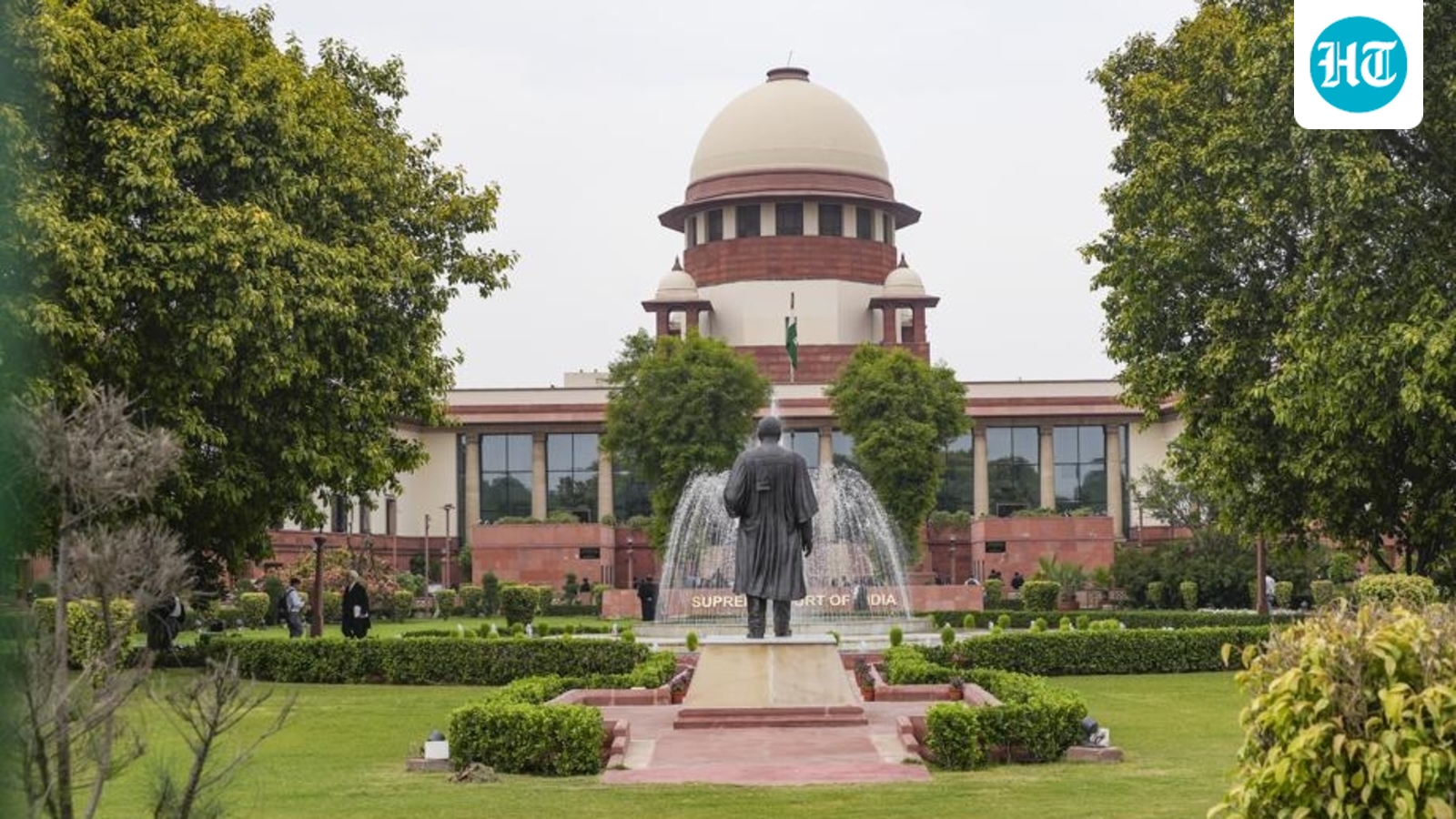 Supreme Count nears full strength as five judges take oath