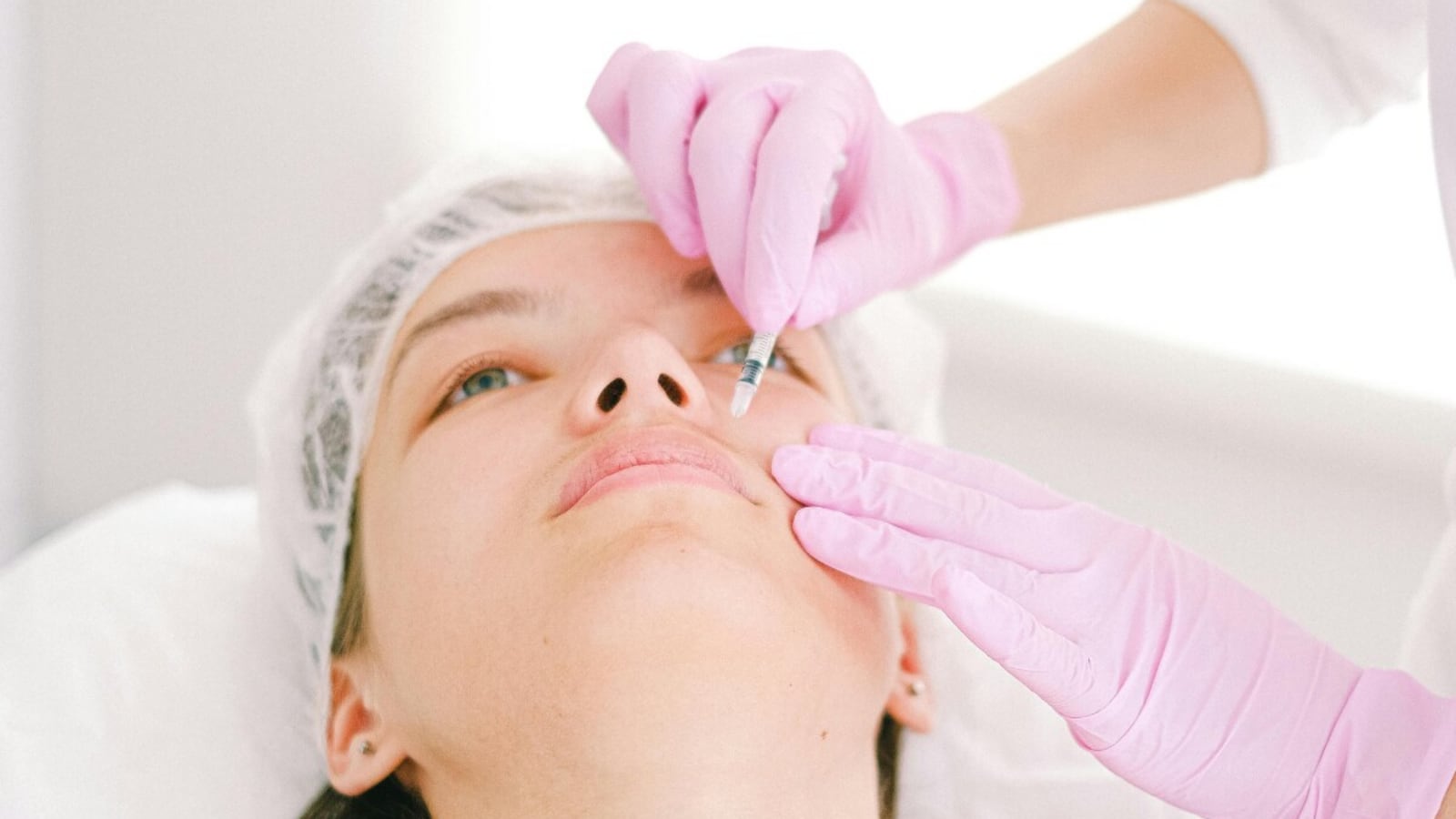 3 European women in Dubai arrested for performing cosmetic surgeries inside an apartment