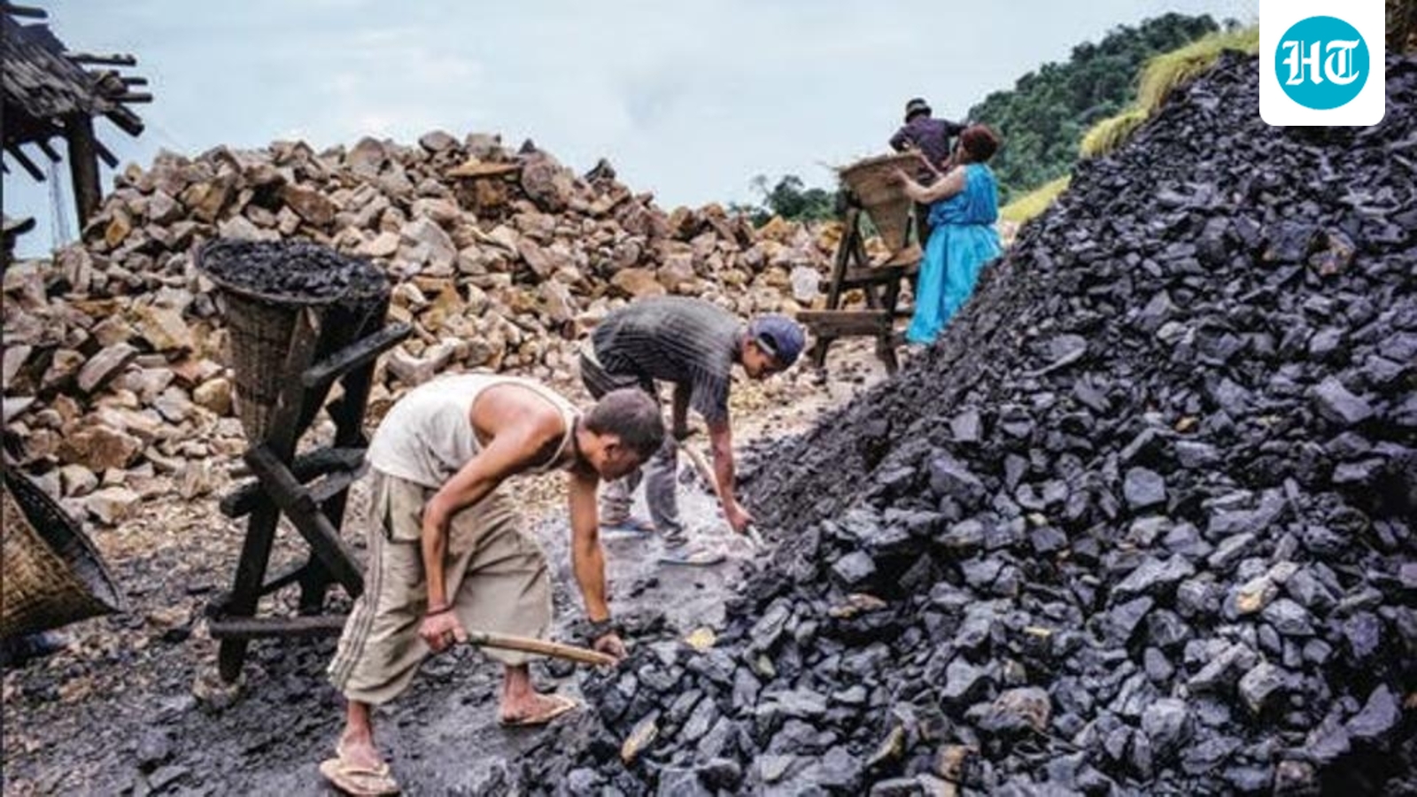 Protest against Chhattisgarh coal mine turns violent, over 30 cops injured