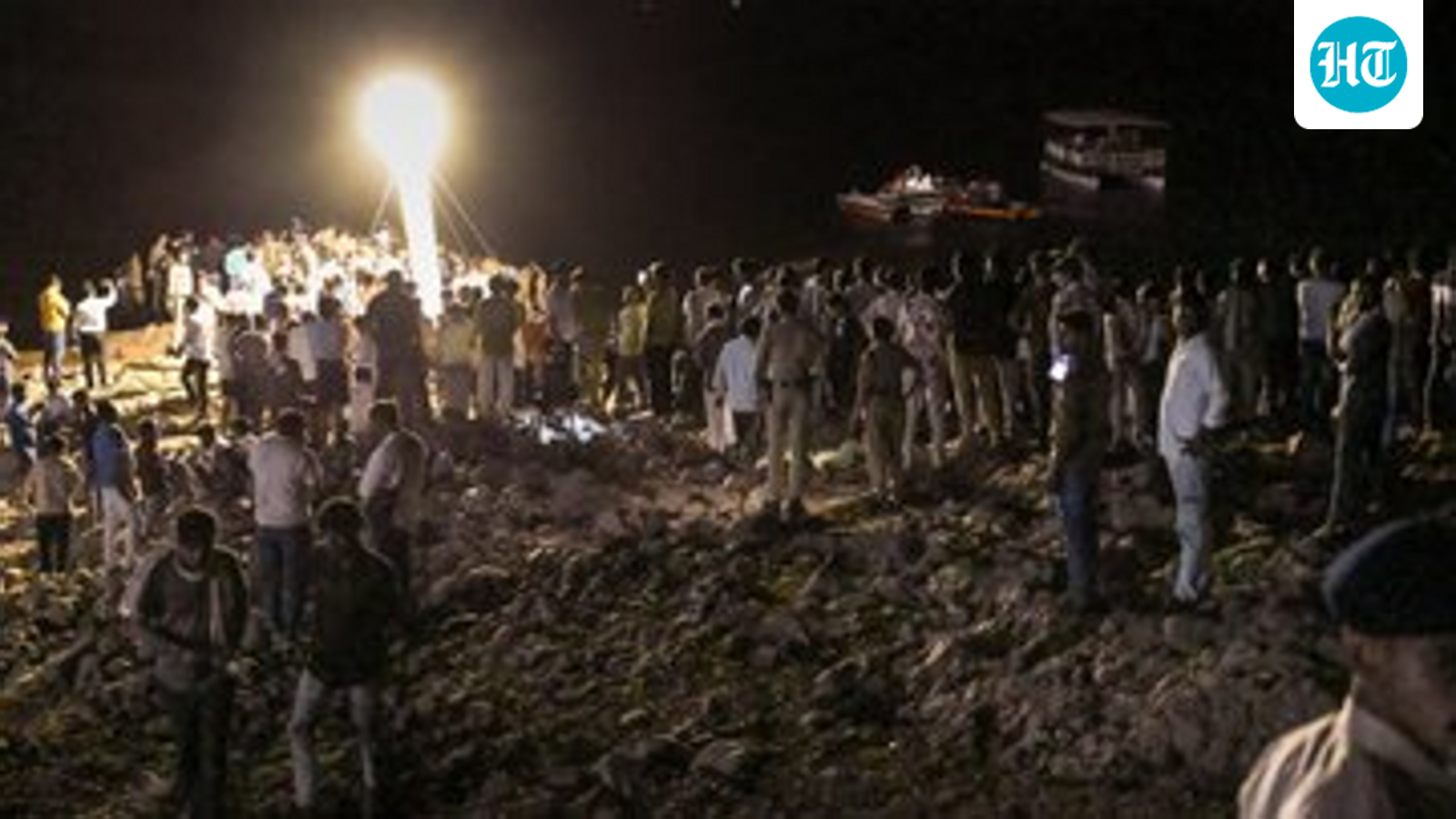 Toll from Madhya Pradesh cruise boat capsize rises to 9; rescue op continues