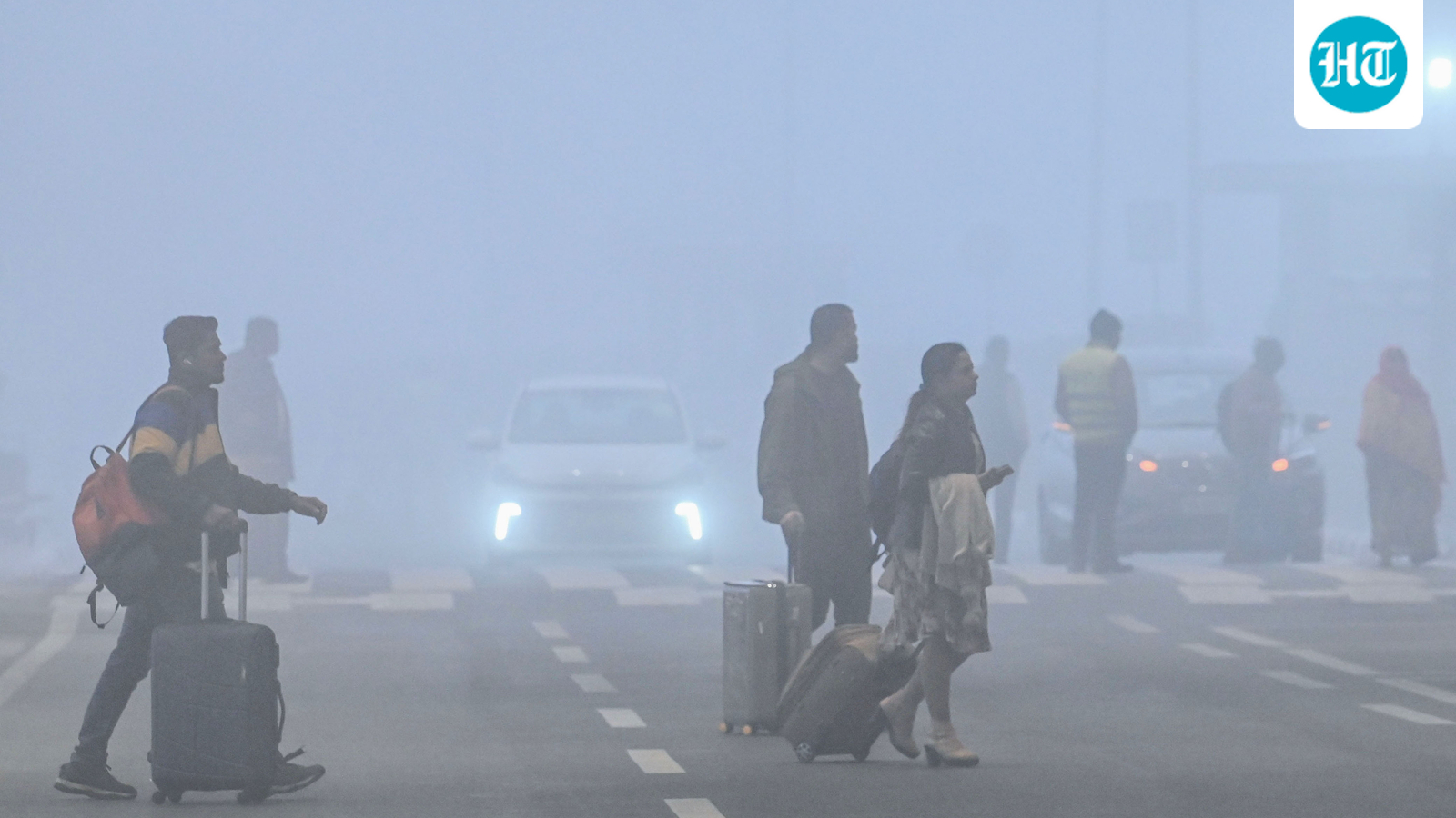 150 flights cancelled in Delhi as fog disrupts New Year travel plans, over 250 others delayed