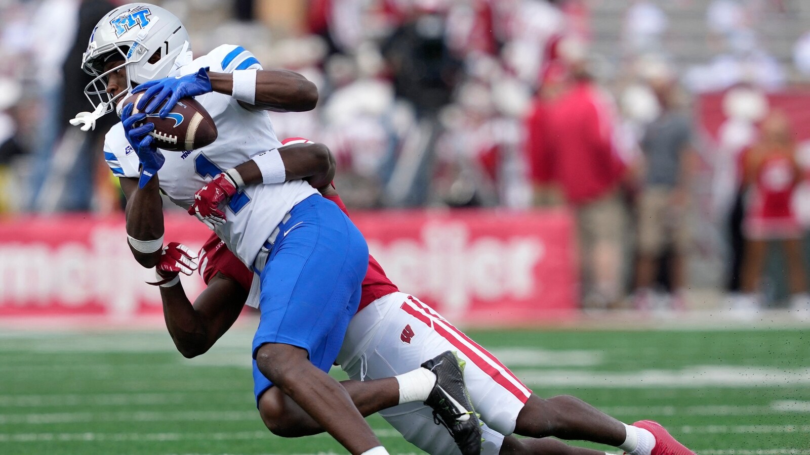 Wisconsin Badgers duo Billy Edwards and Jake Renfro’s injury update: Who’s expected to play against Alabama?