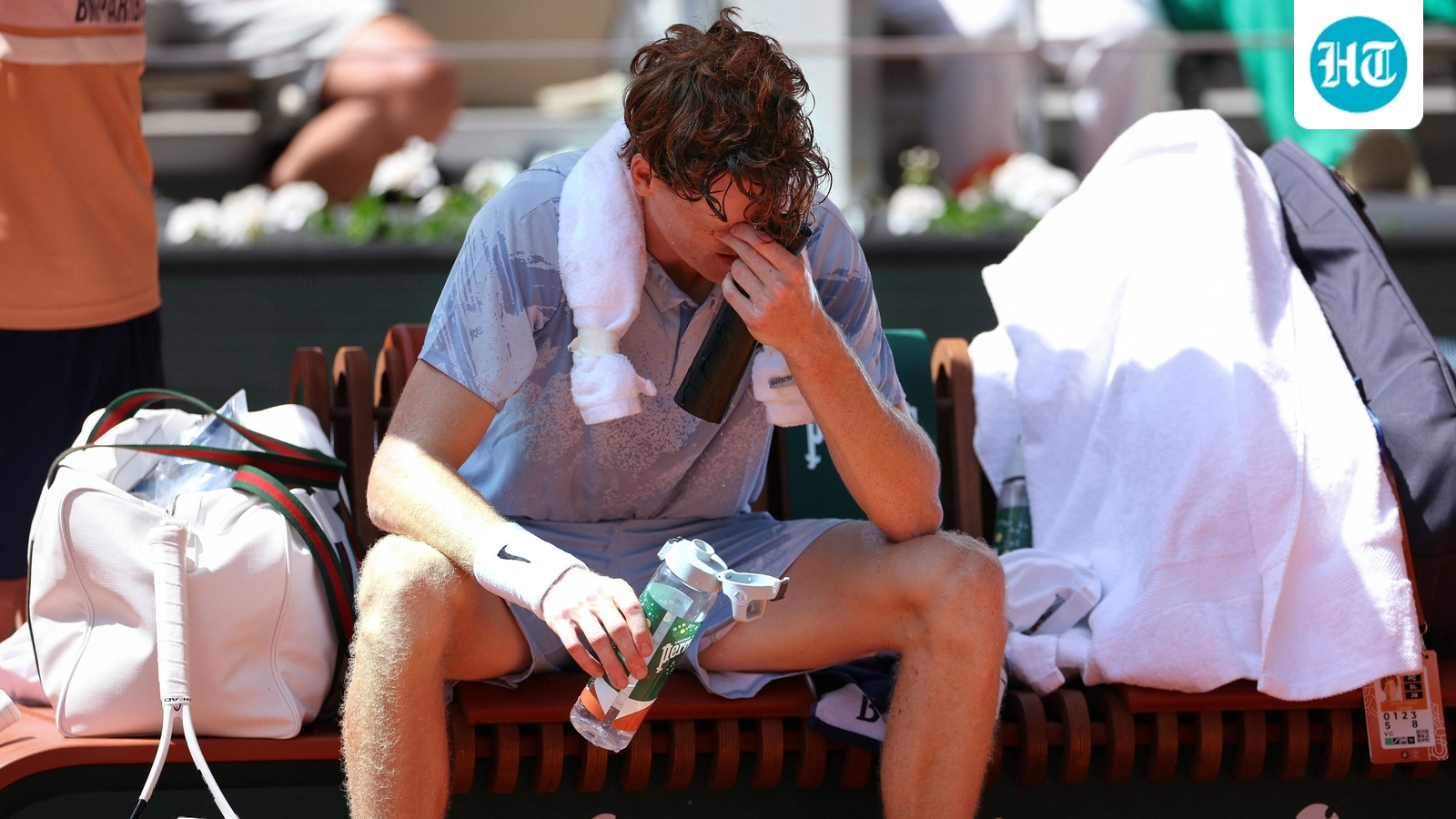 Jannik Sinner crashes out of Roland Garros, 30-match winning streak ends at hands of Juan Manuel Cerundolo