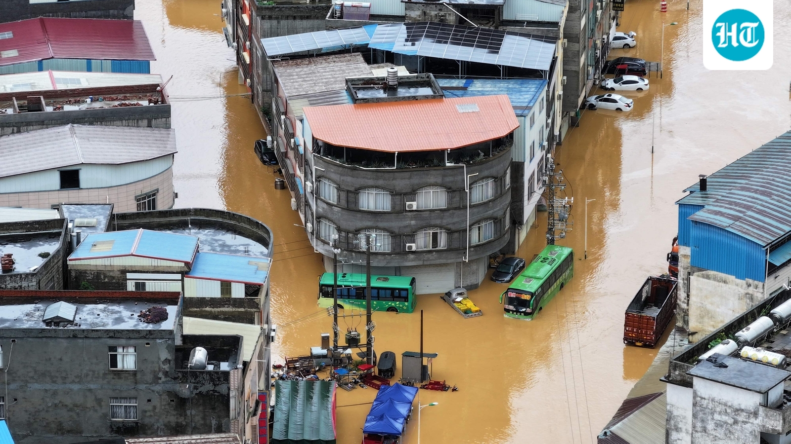 Death toll from China storms rises to 17, hundreds injured