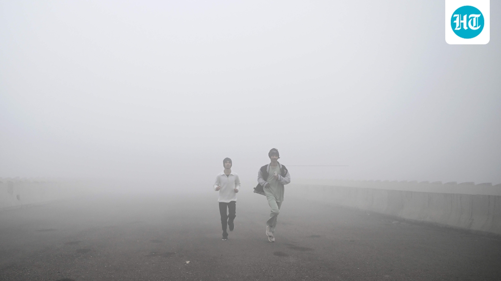 Delhi AQI remains ‘very poor’ amid dense fog, IGI airport issues advisory