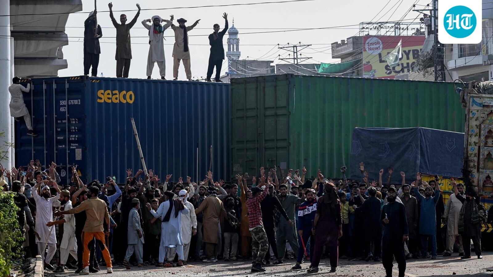 Pakistan suspends mobile, internet services in Islamabad and Rawalpindi ahead of Tehreek-e-Labbaik protests