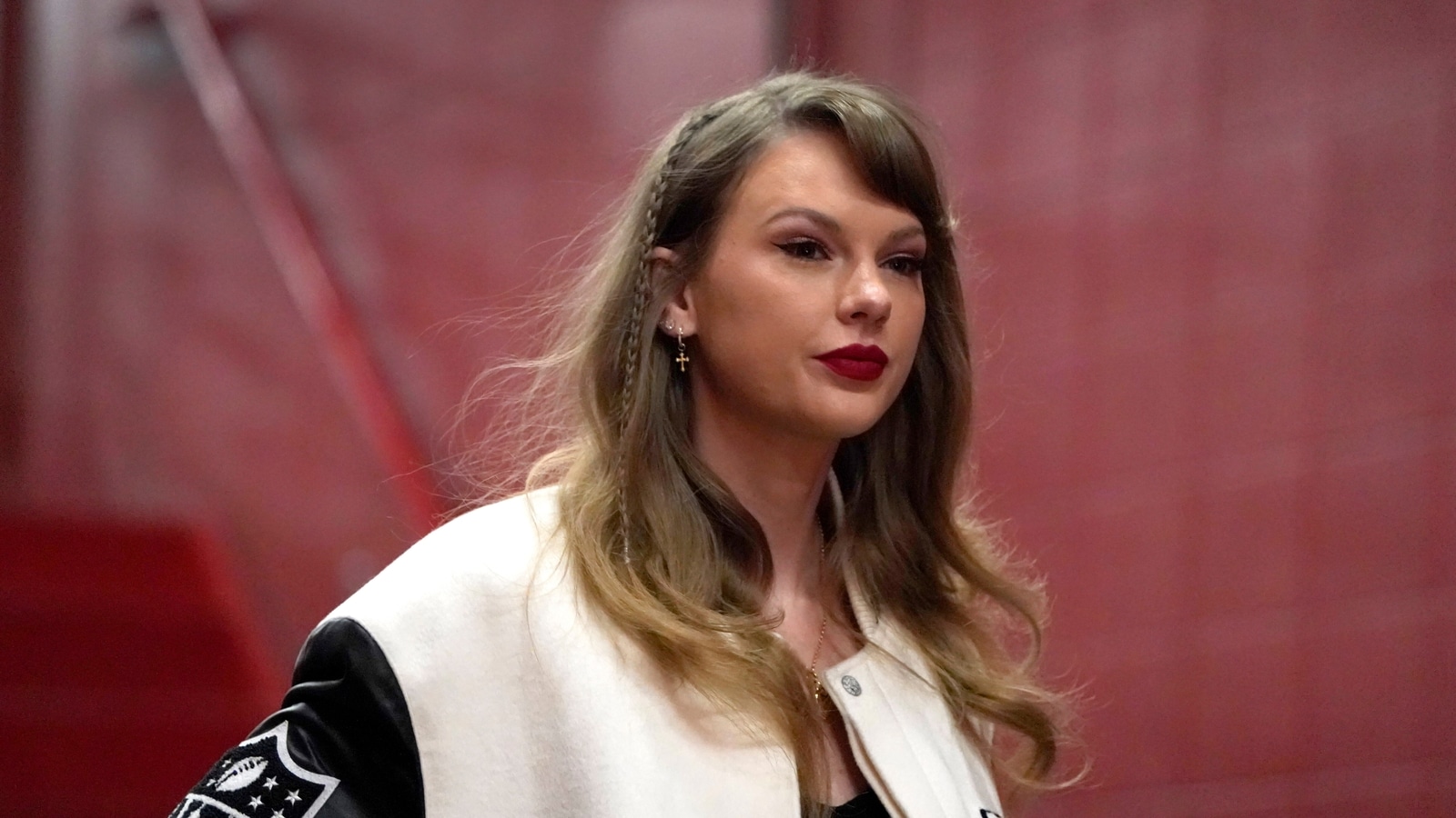 Is Taylor Swift at Chiefs vs. Lions game tonight? Latest from Arrowhead Stadium