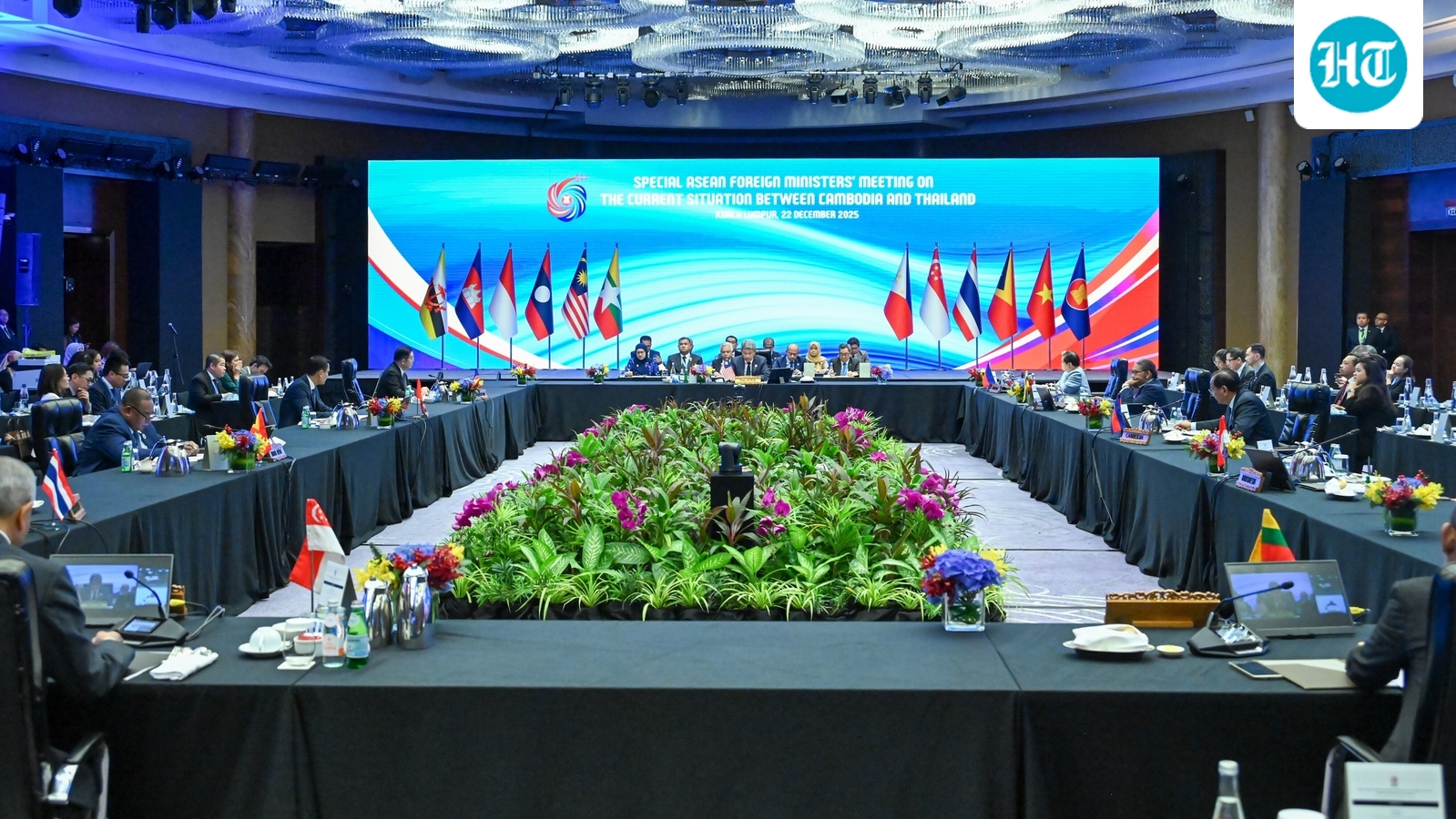 Thailand, Cambodia plan truce talks but disagree over venue; clashes continue