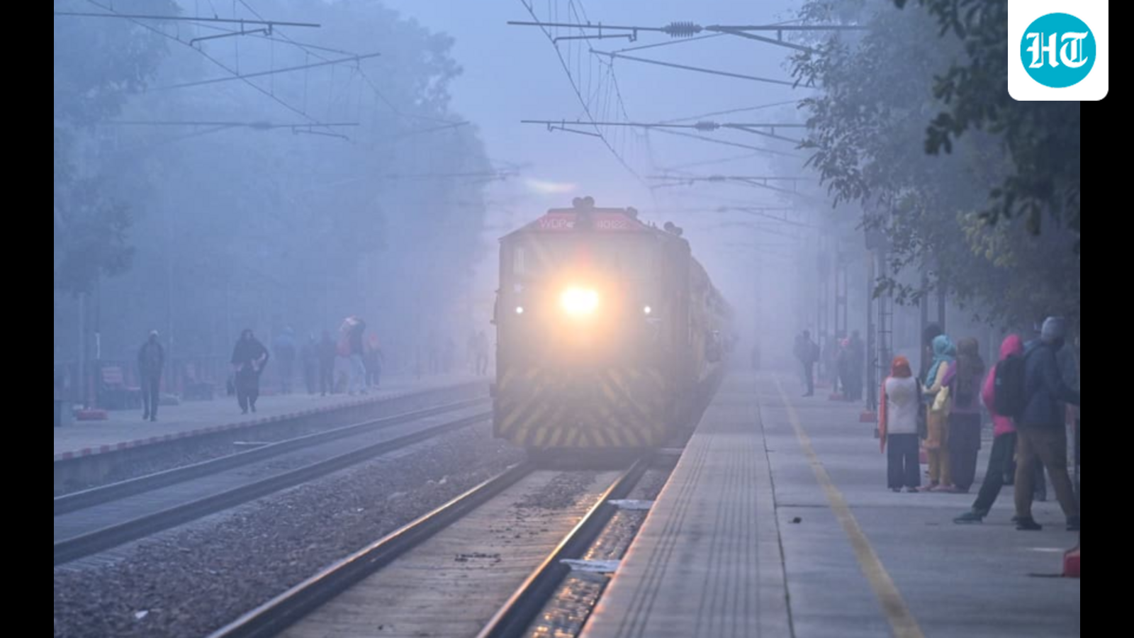 Cold wave sweeps Delhi; mercury plunges 4.2 degrees below normal to 3.2°C