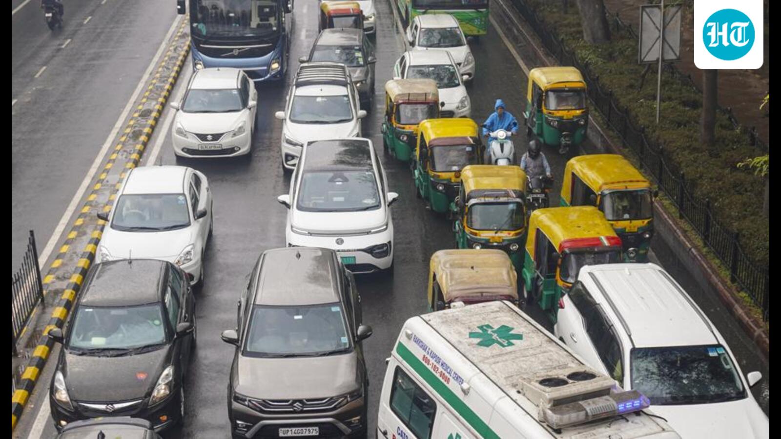 Delhi’s air quality improves; minimum temp 4 degrees above normal at 12.6°C