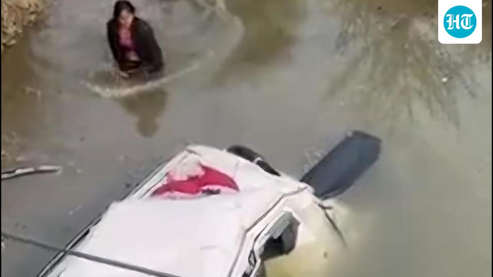Onlookers watch as Rajasthan woman rescues couple, baby from pond after car crash