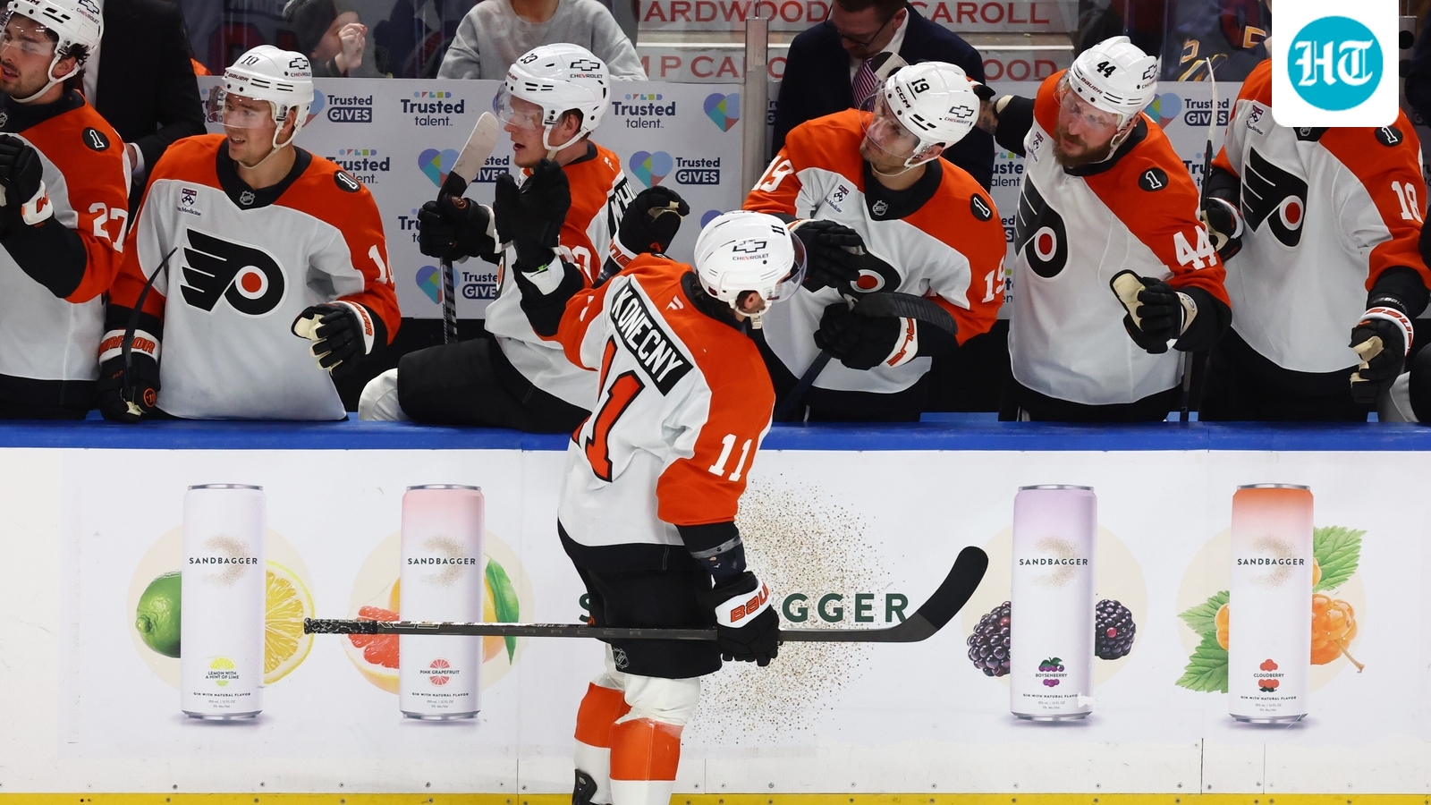 Tim Saunders suspension: What did Flyers announcer say? Hot mic moment caught on radio