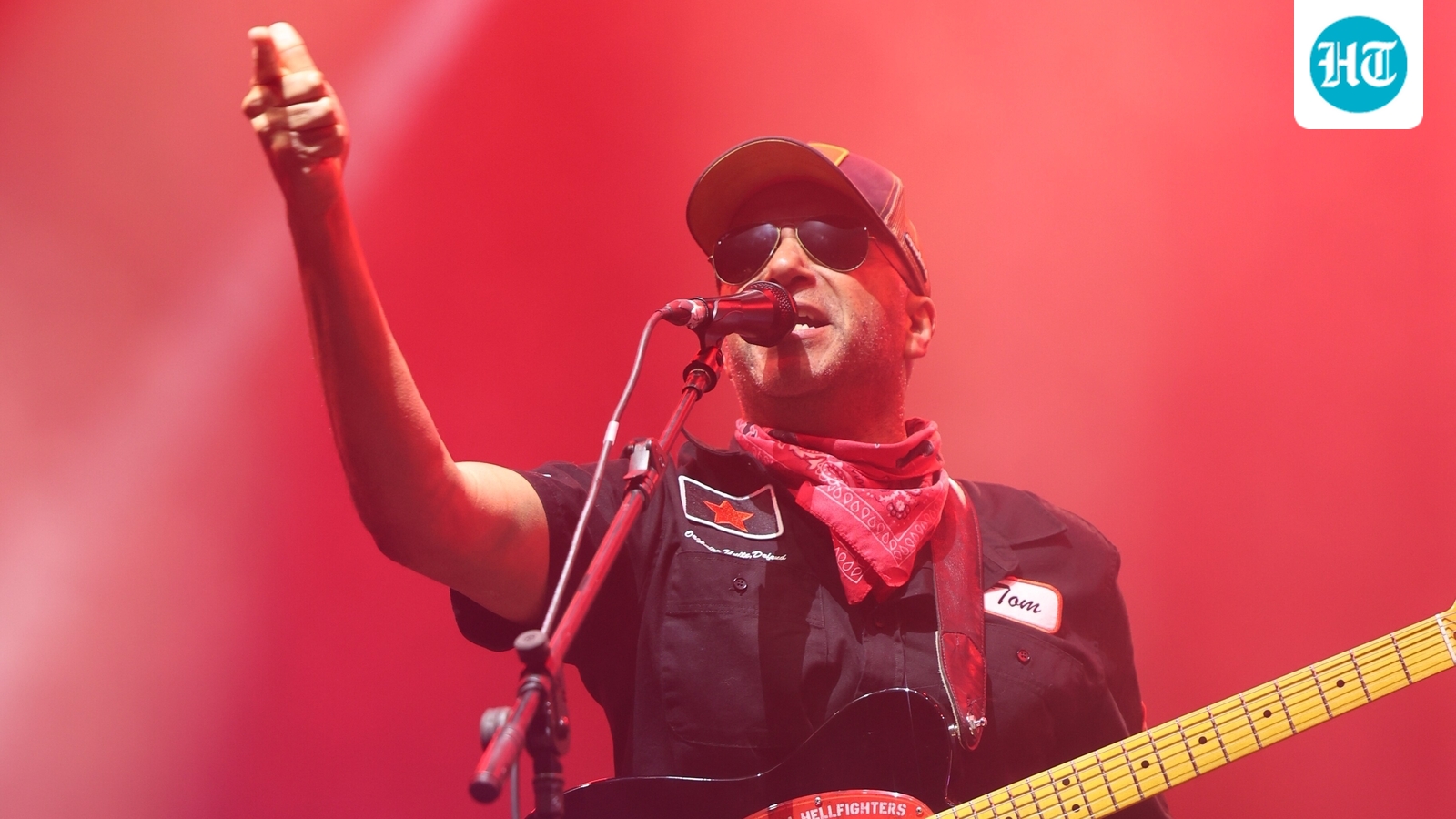 Tom Morello plays Rage Against the Machine hits on India debut; pays tribute to Audioslave singer Chris Cornell