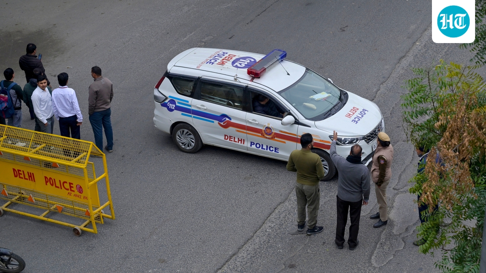 Multiple shots fired at car near Delhi's Kashmere Gate; spouse of Lawrence Bishnoi's ‘advocate’ in vehicle