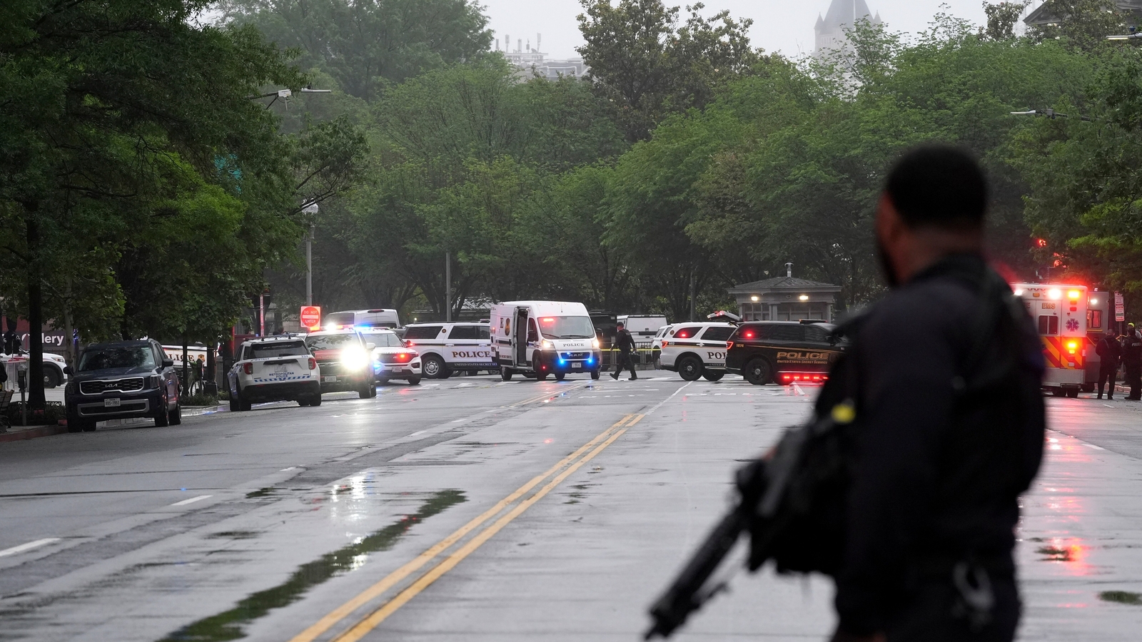 'Dozens of gunshots': Journalist captures exact moment gunfire erupts near the White House