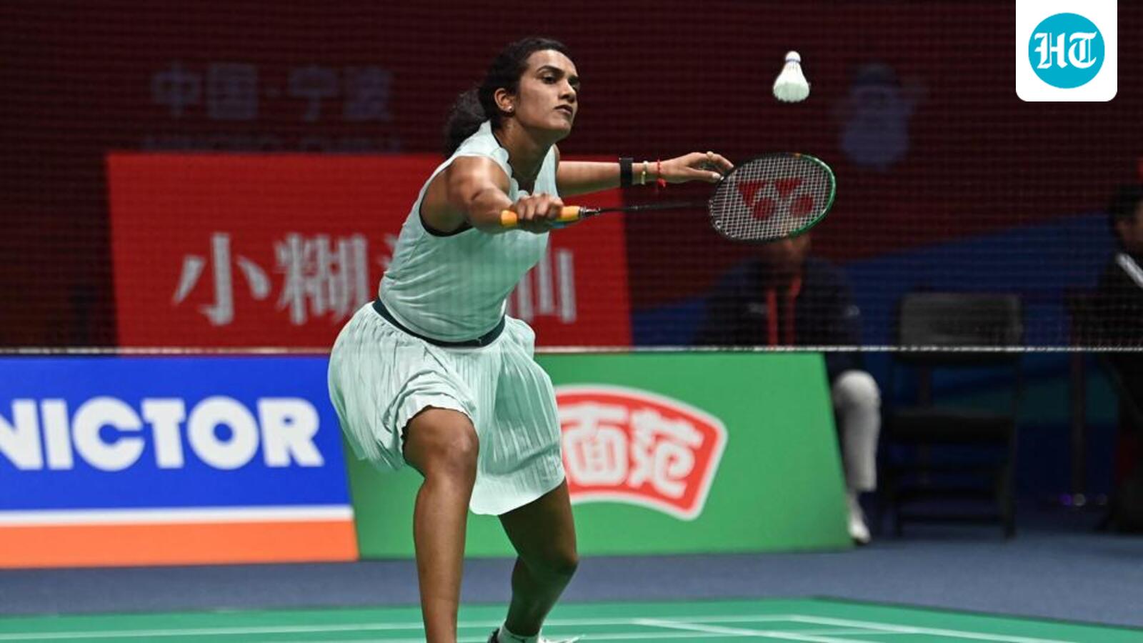 Badminton adopts new 3x15 scoring